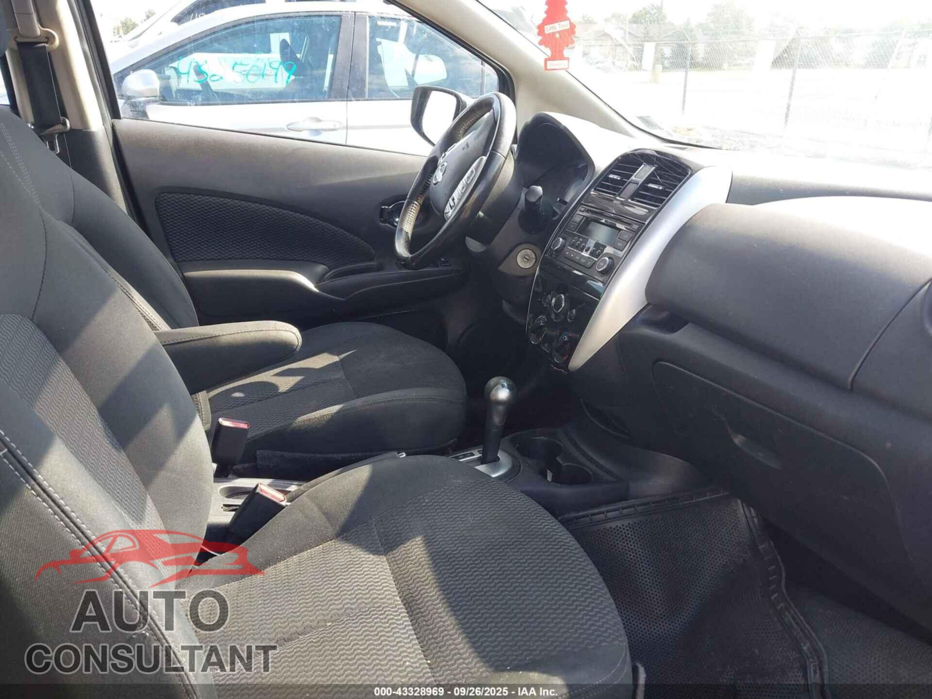 NISSAN VERSA NOTE 2015 - 3N1CE2CPXFL406482