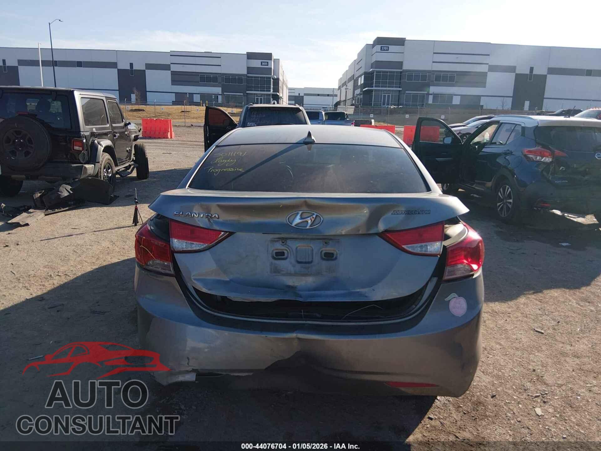 HYUNDAI ELANTRA 2013 - KMHDH4AE4DU739037