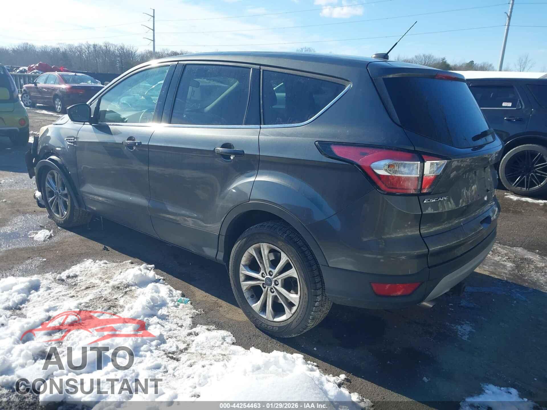 FORD ESCAPE 2017 - 1FMCU0GD2HUD40387