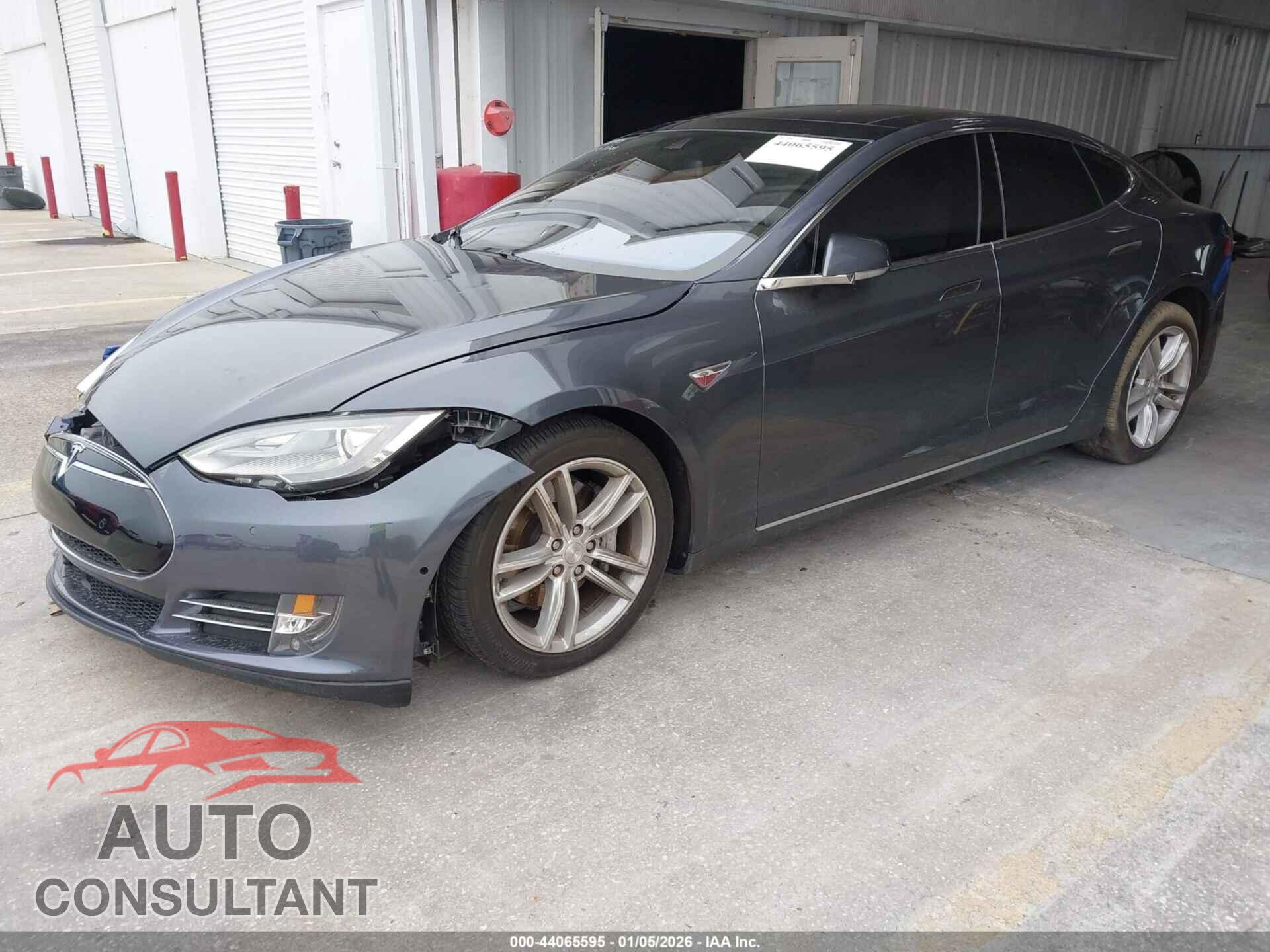 TESLA MODEL S 2016 - 5YJSA1E2XGF122396
