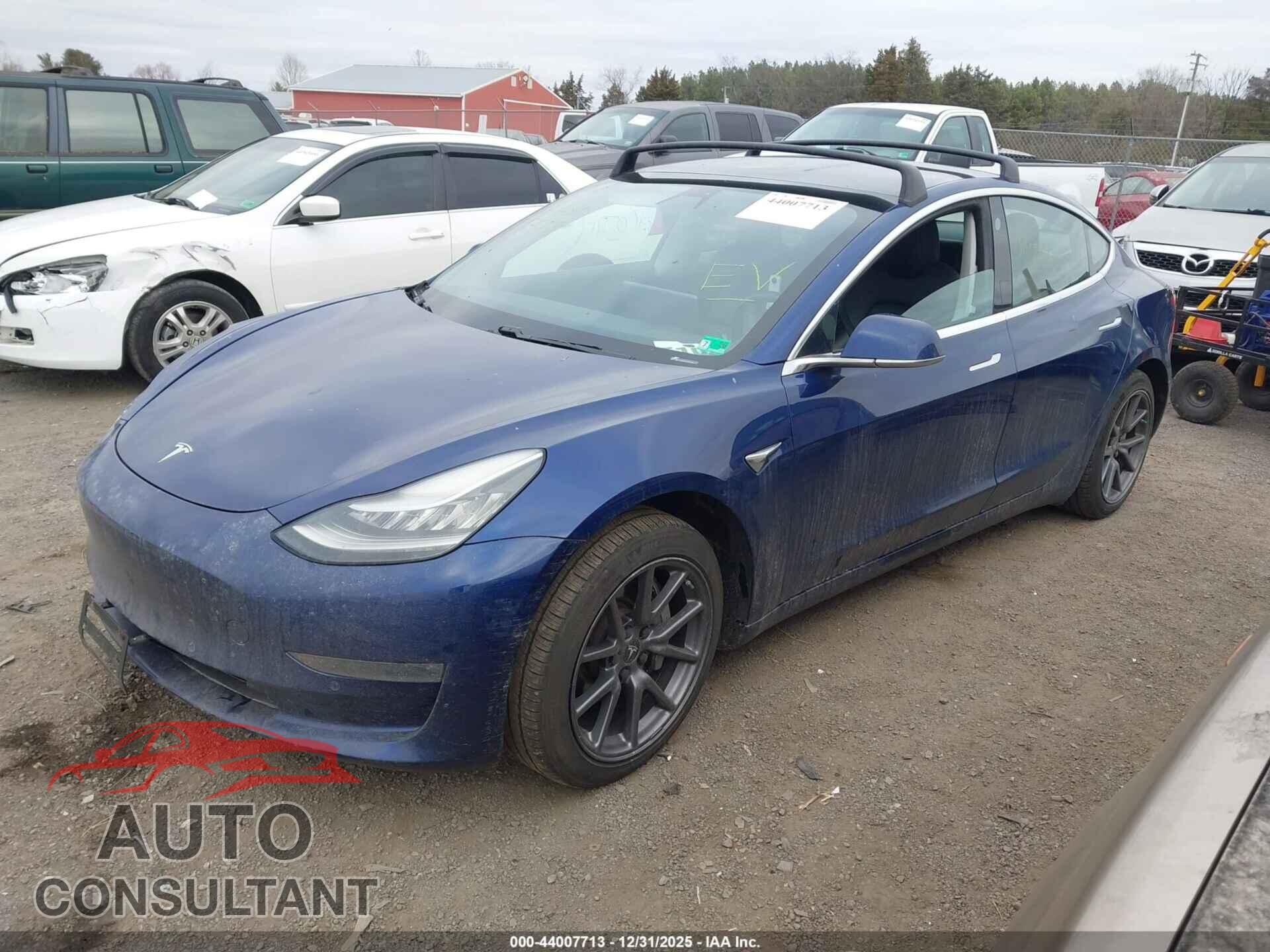 TESLA MODEL 3 2018 - 5YJ3E1EB0JF121919