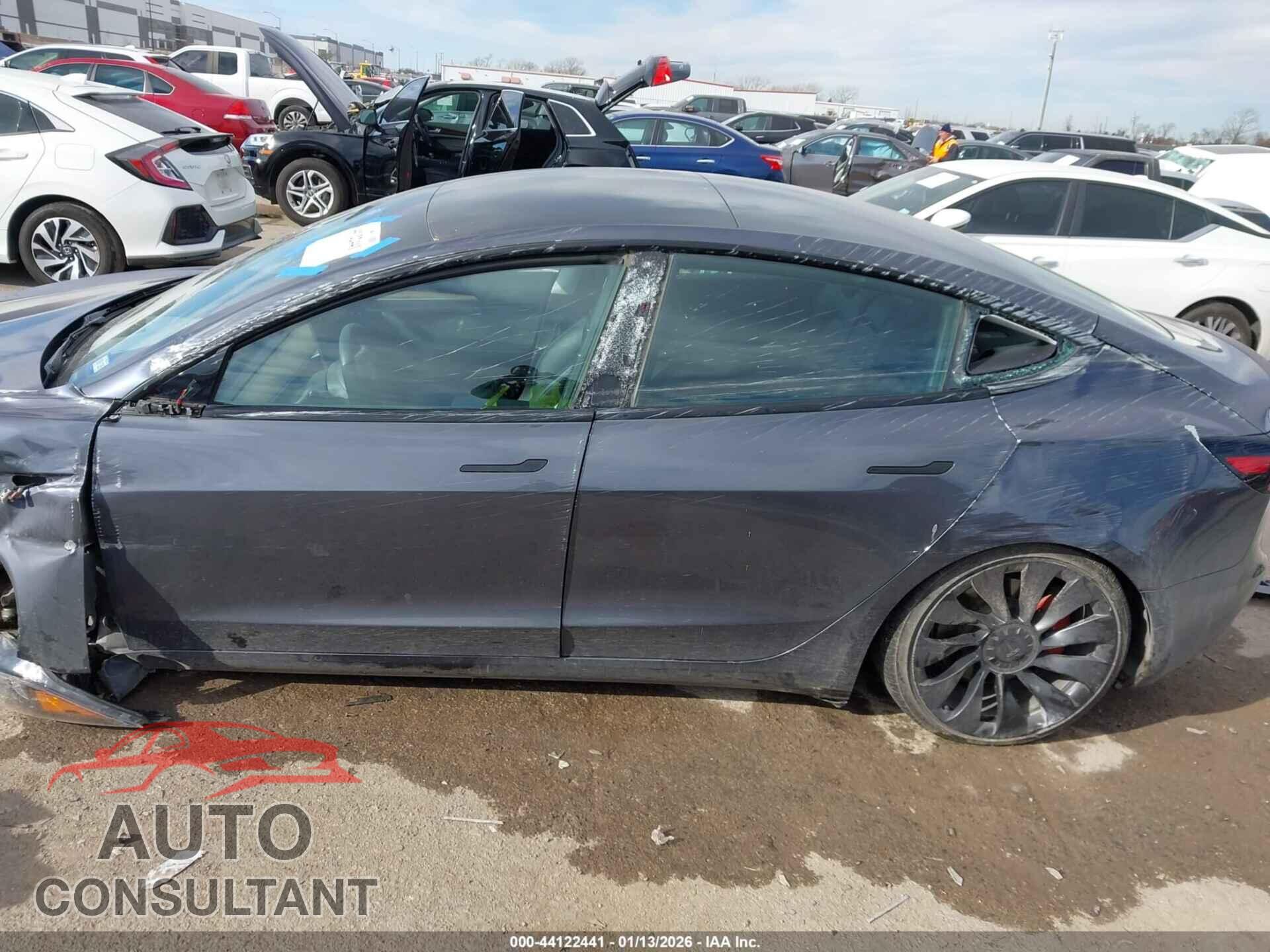 TESLA MODEL 3 2023 - 5YJ3E1EC4PF625357