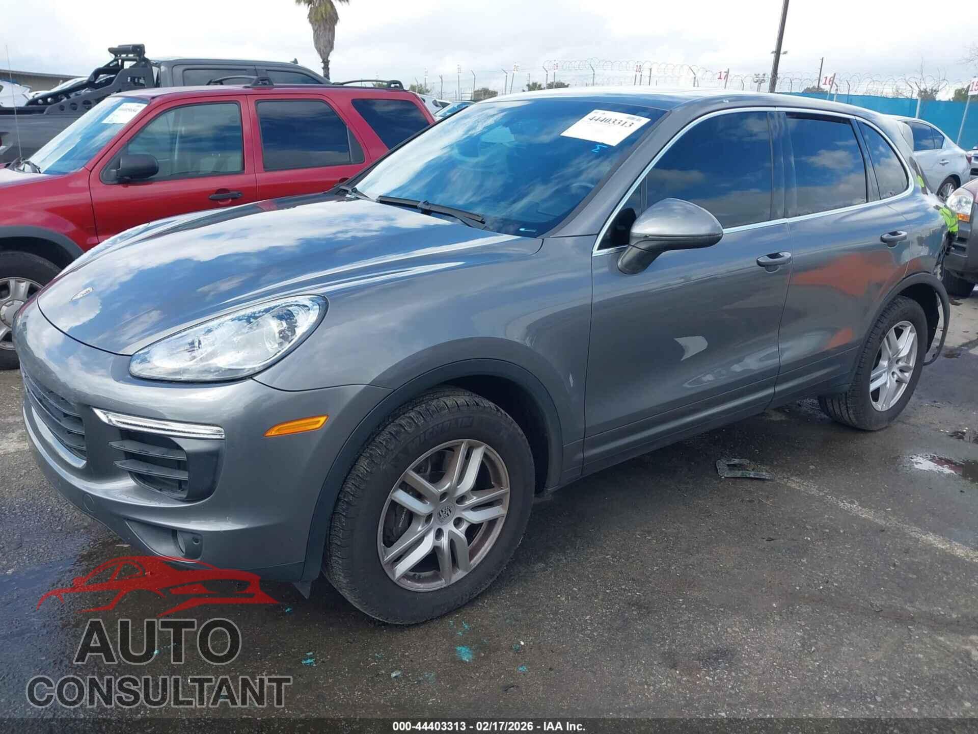 PORSCHE CAYENNE 2018 - WP1AA2A26JKA04569