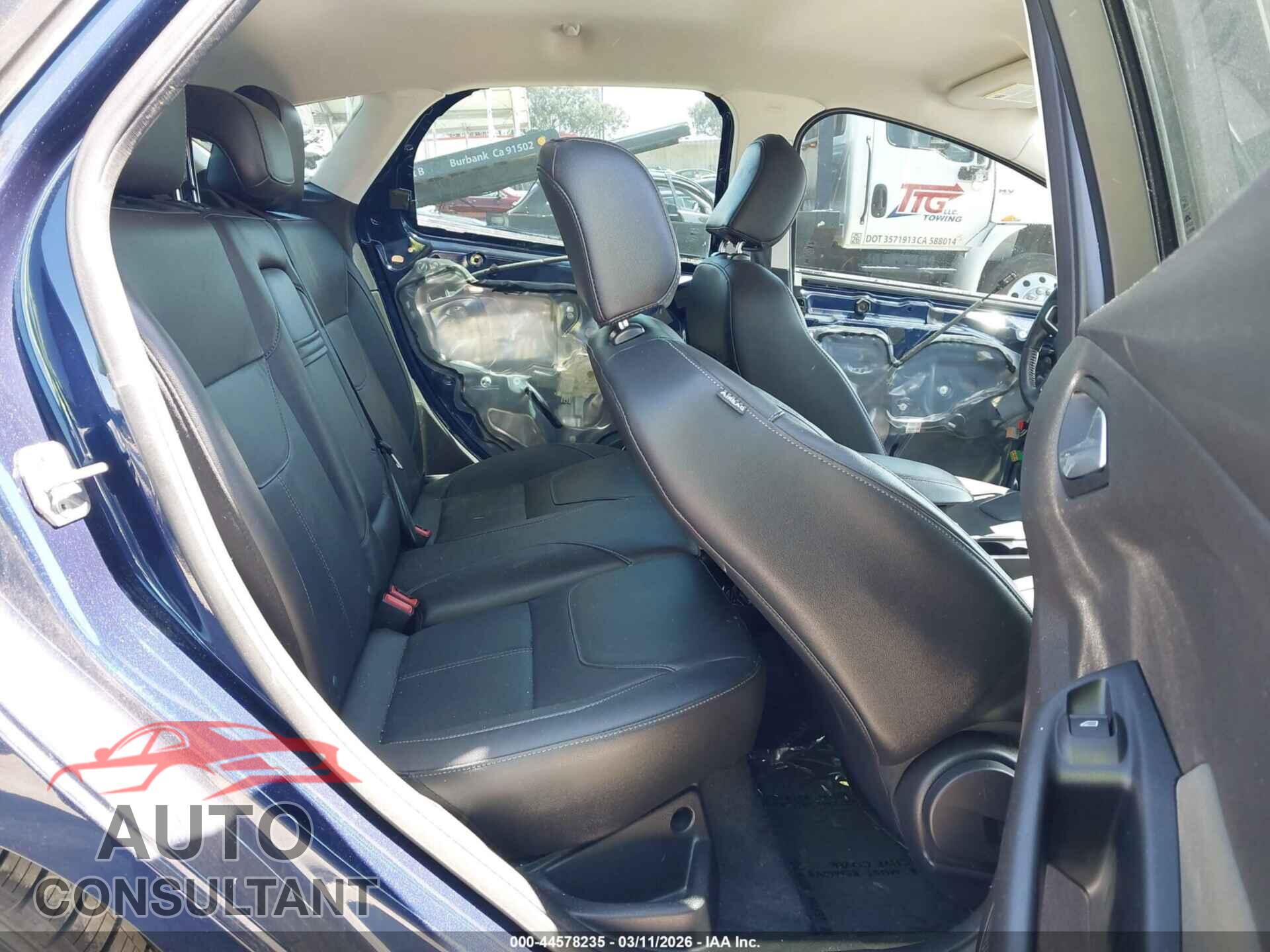 FORD FOCUS 2016 - 1FADP3K24GL246254