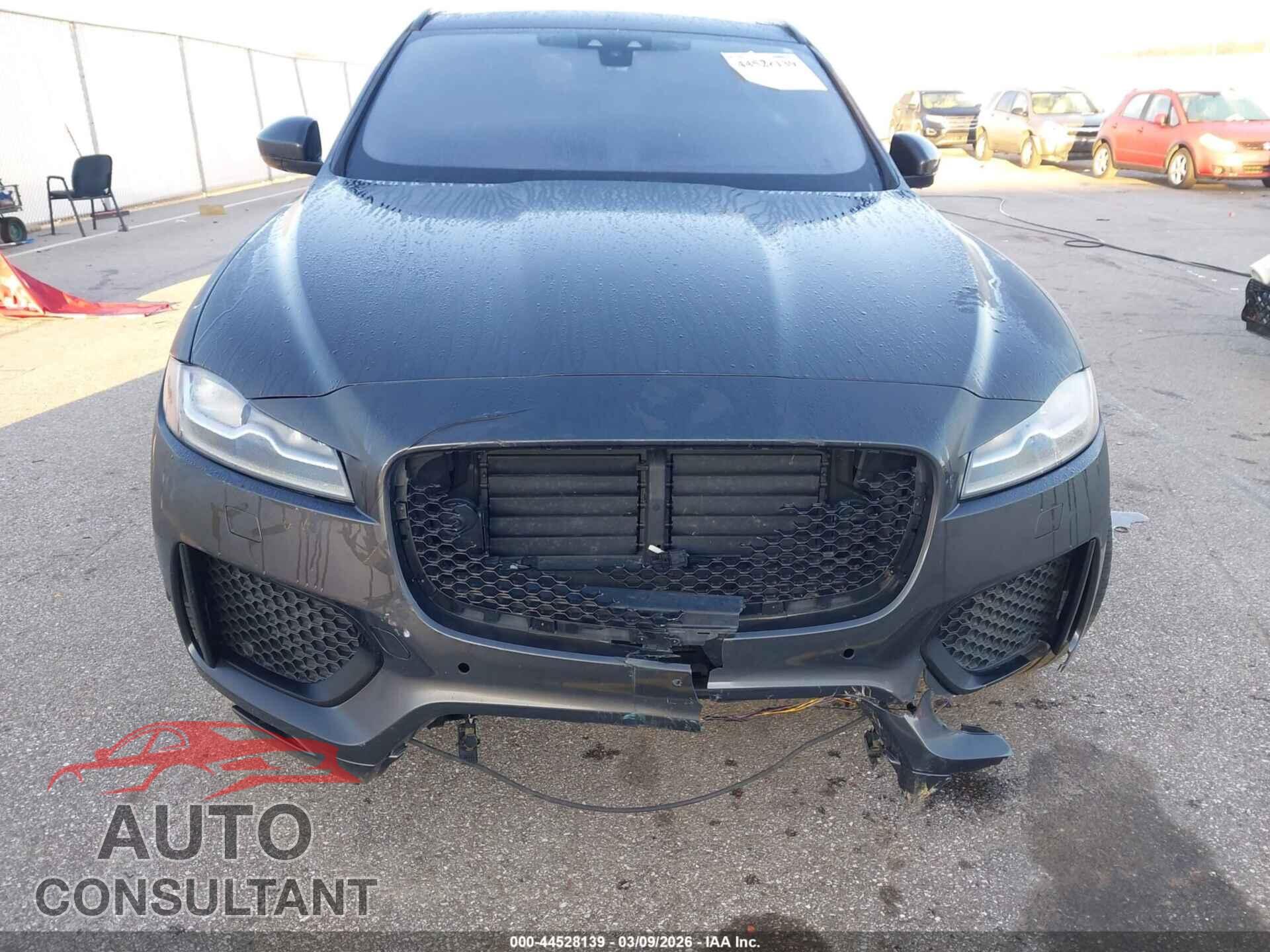 JAGUAR F-PACE 2018 - SADCM2FV7JA248357