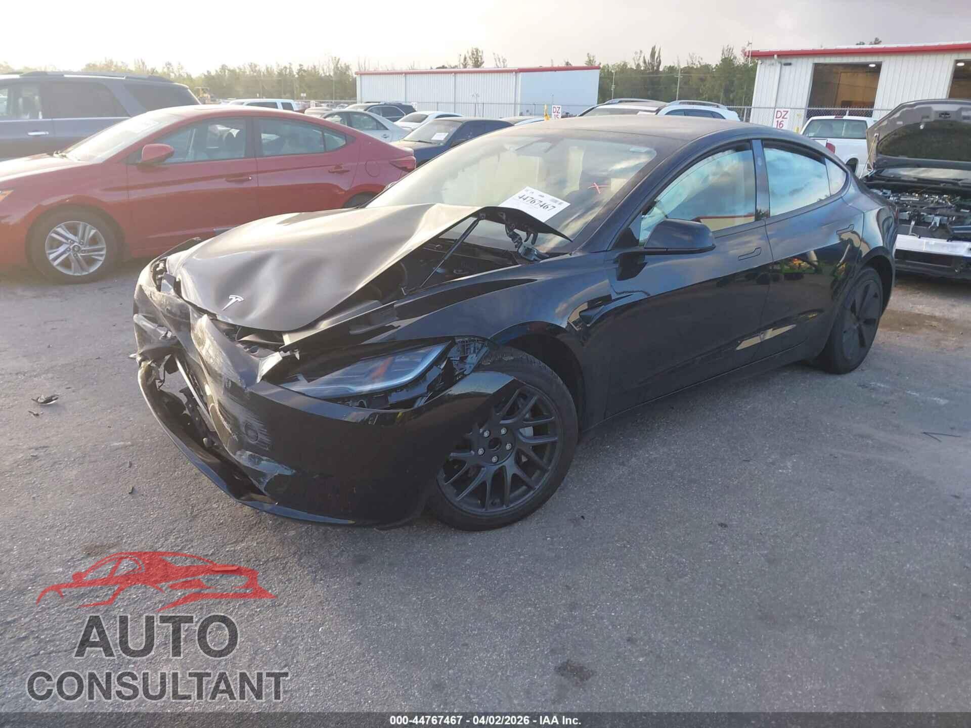 TESLA MODEL 3 2025 - 5YJ3E1EA1SF040808