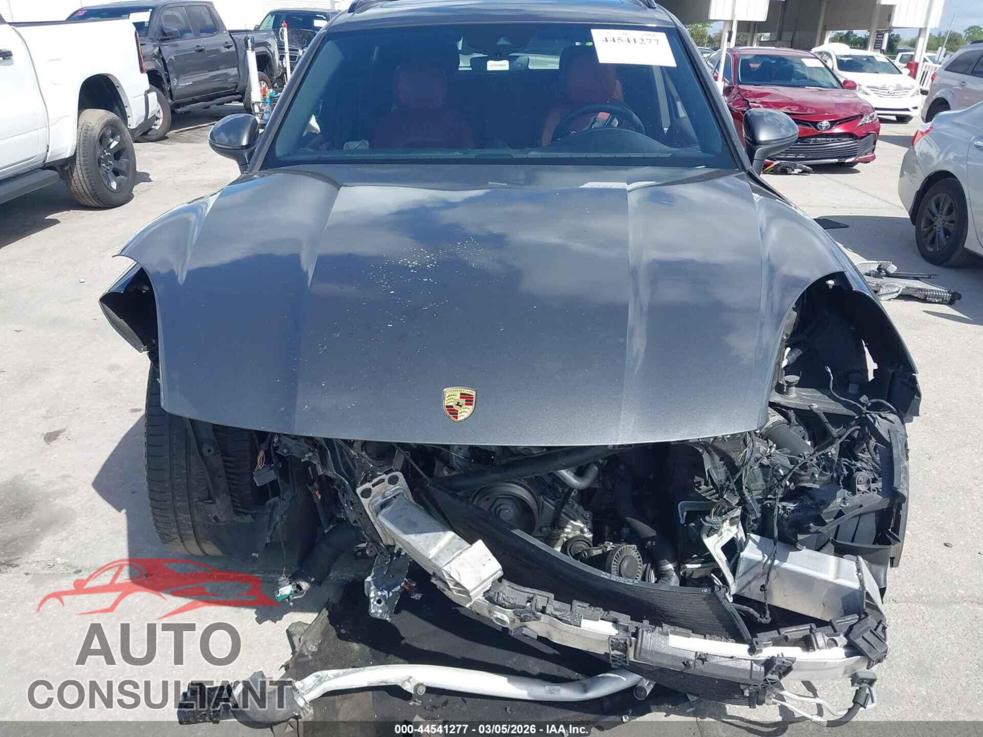 PORSCHE CAYENNE 2021 - WP1AA2AY8MDA02965