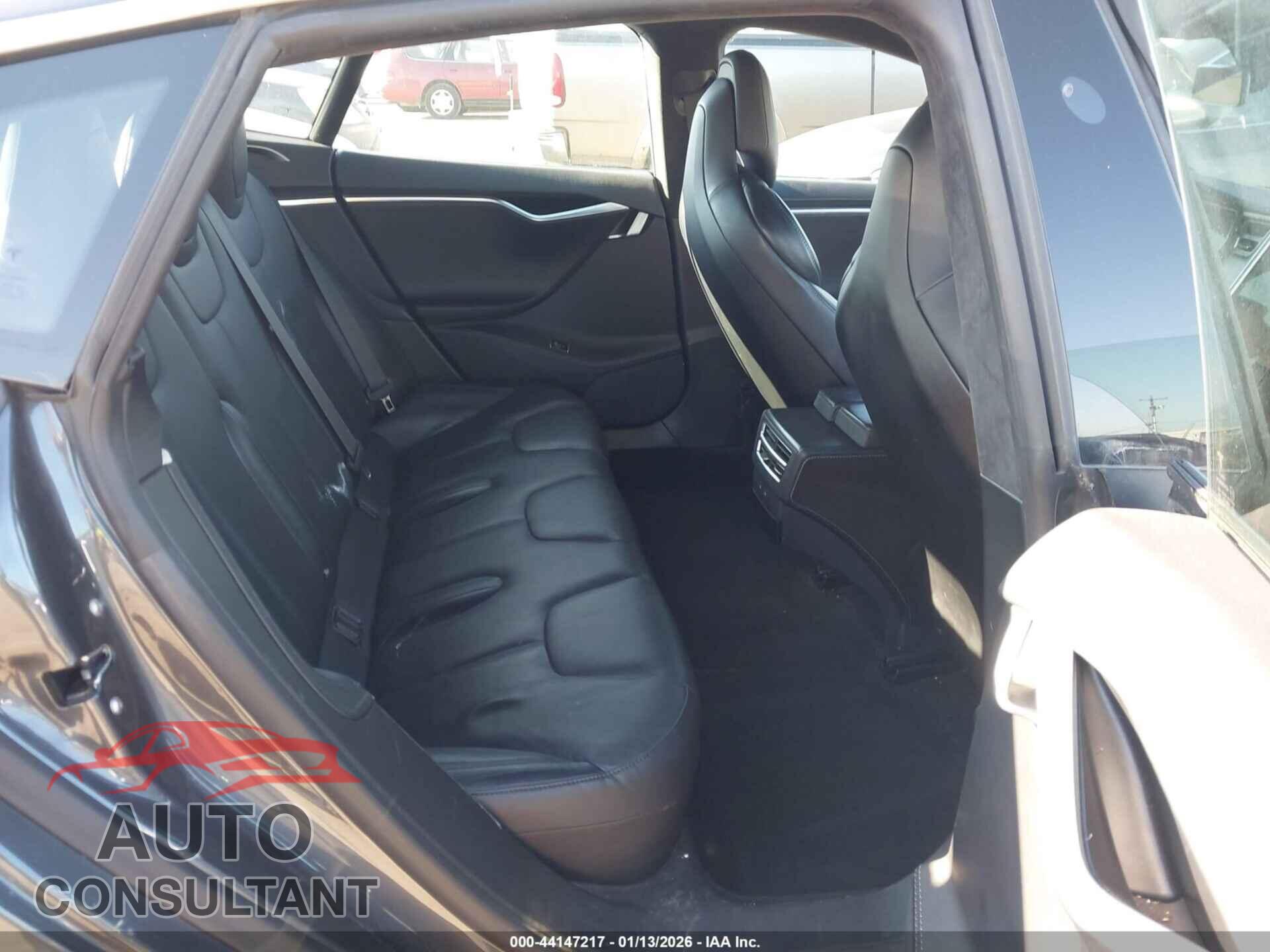 TESLA MODEL S 2017 - 5YJSA1E25HF210399