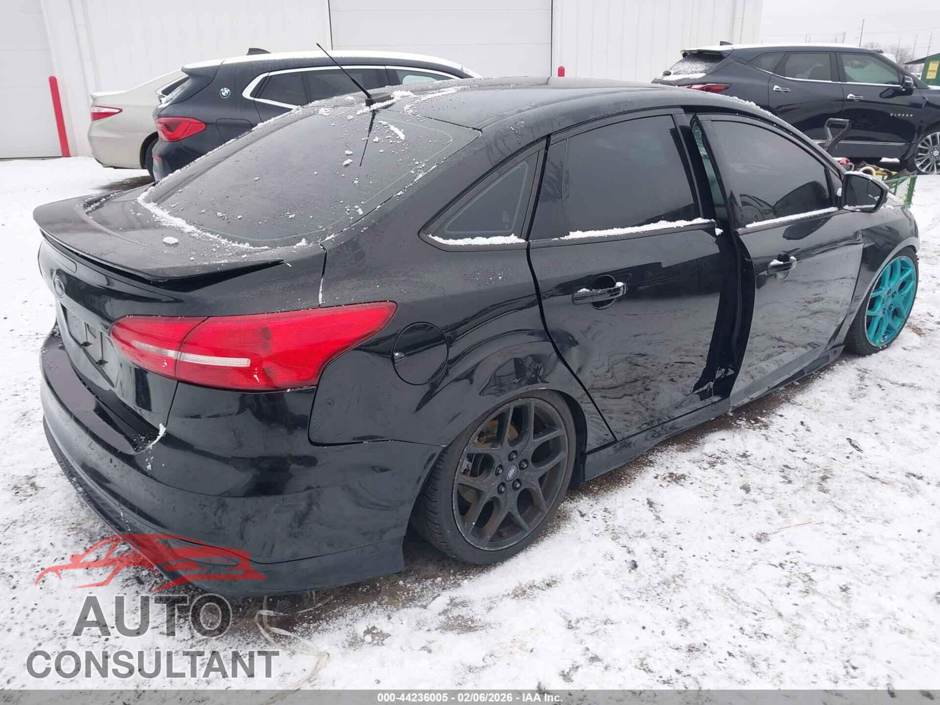 FORD FOCUS 2016 - 1FADP3F20GL358172