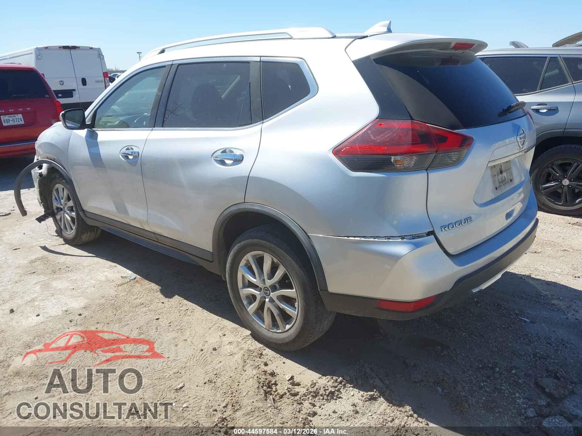 NISSAN ROGUE 2018 - KNMAT2MVXJP581836