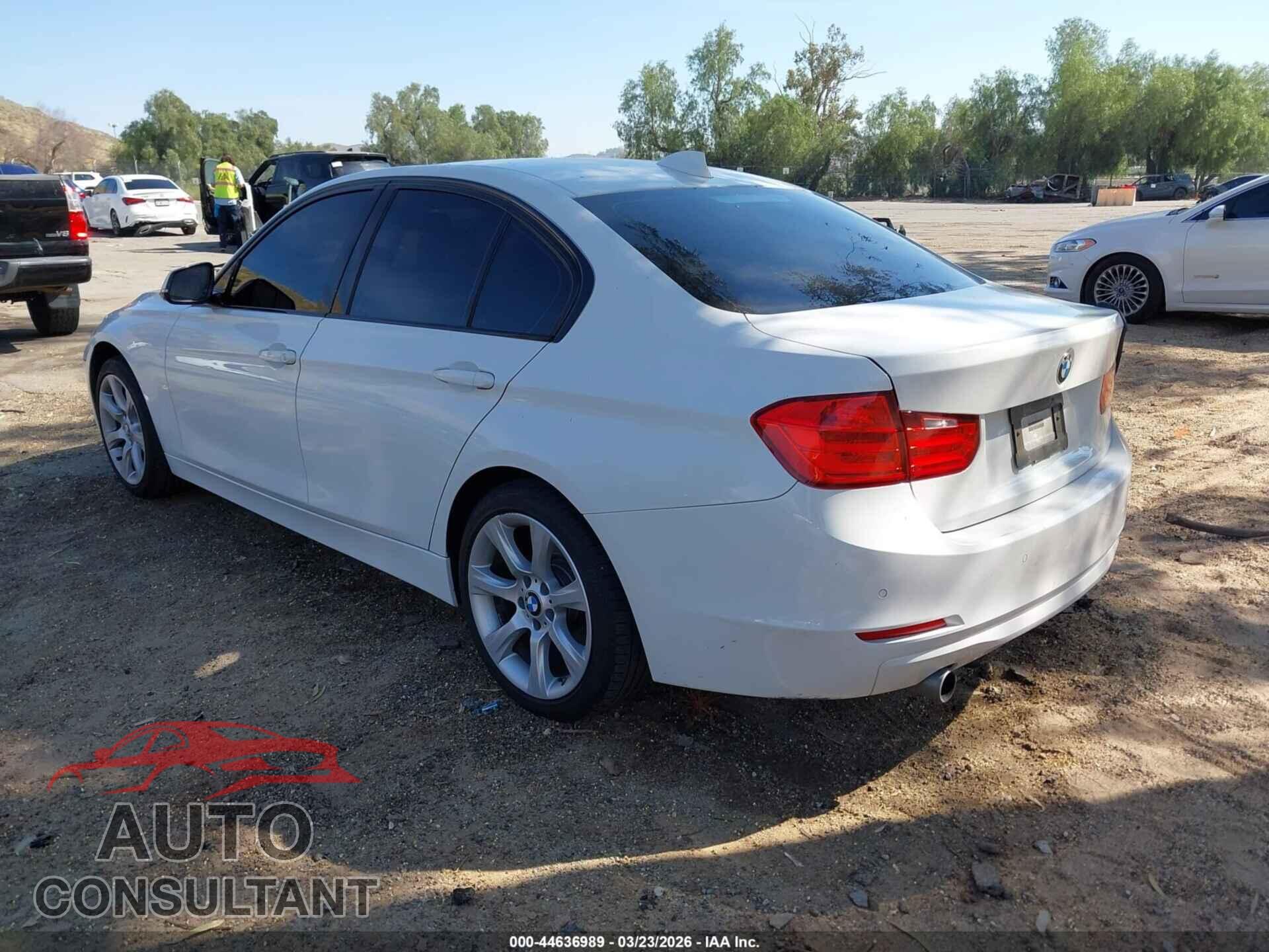BMW 320I 2015 - WBA3B1G52FNT05314