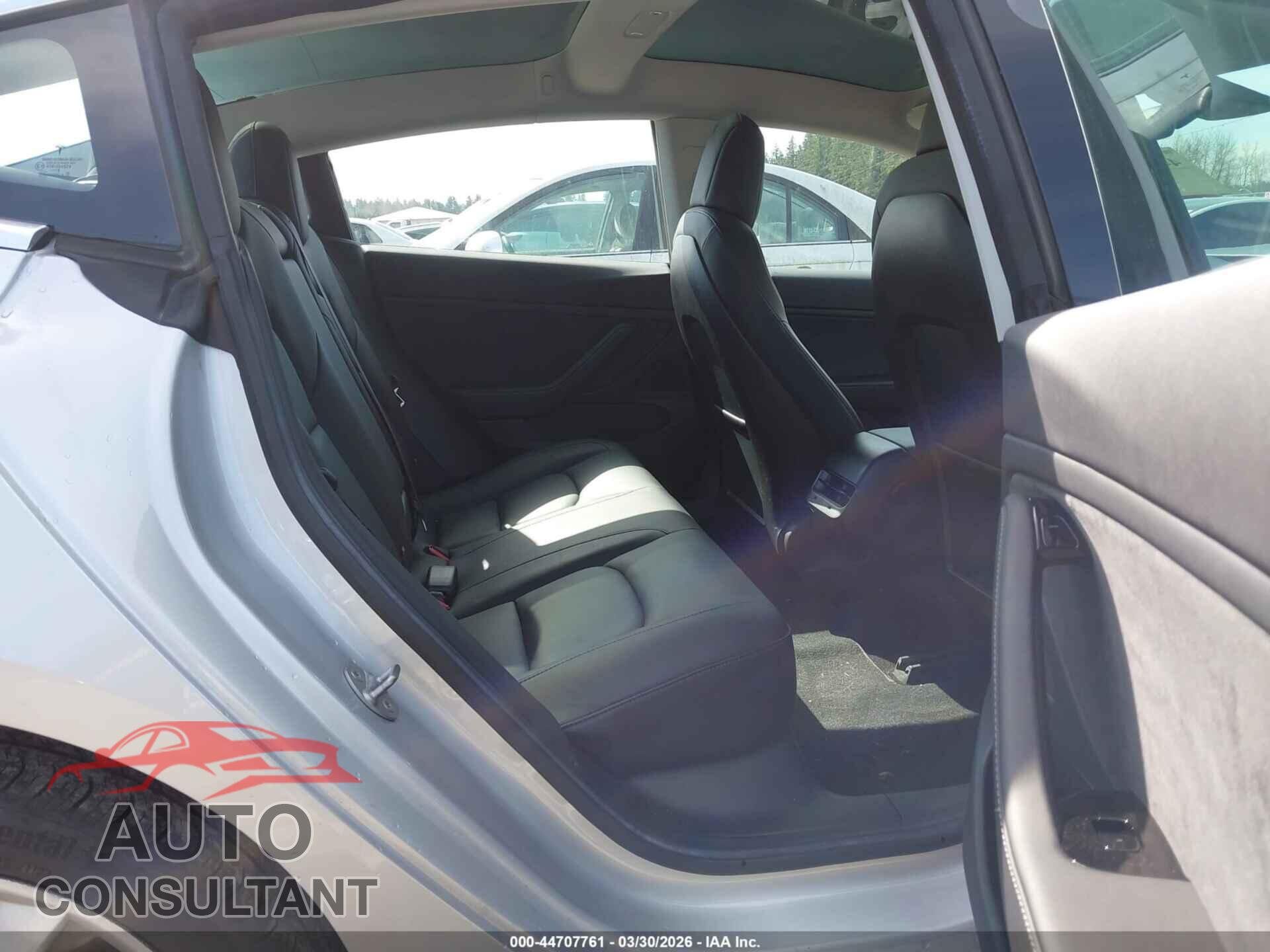 TESLA MODEL 3 2018 - 5YJ3E1EA2JF033297