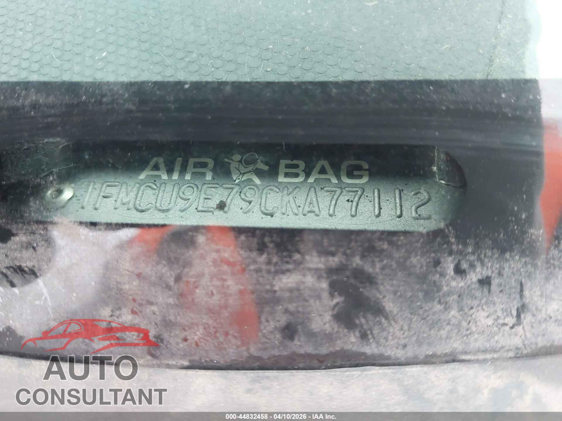 FORD ESCAPE 2012 - 1FMCU9E79CKA77112