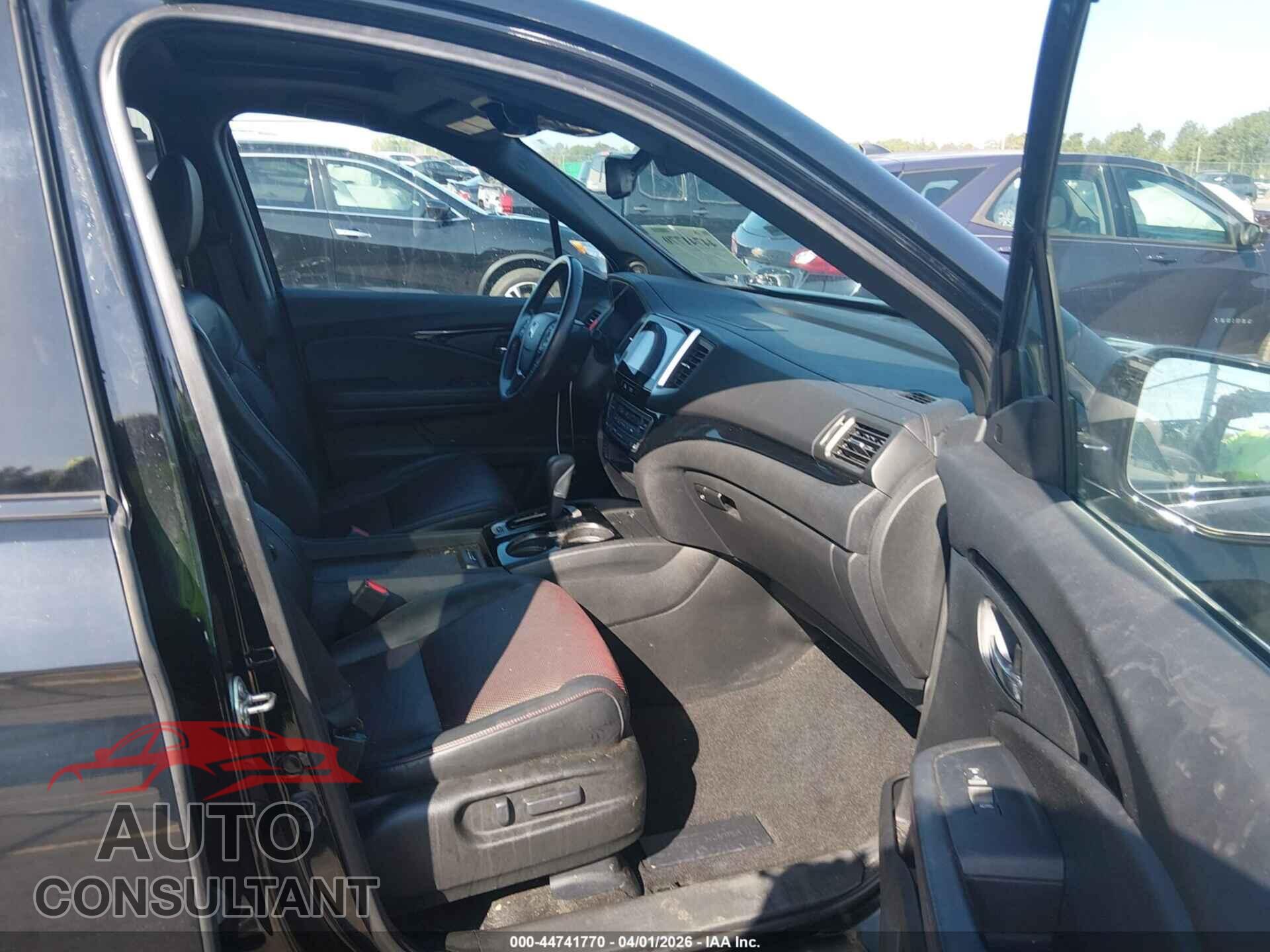 HONDA RIDGELINE 2017 - 5FPYK3F82HB004177