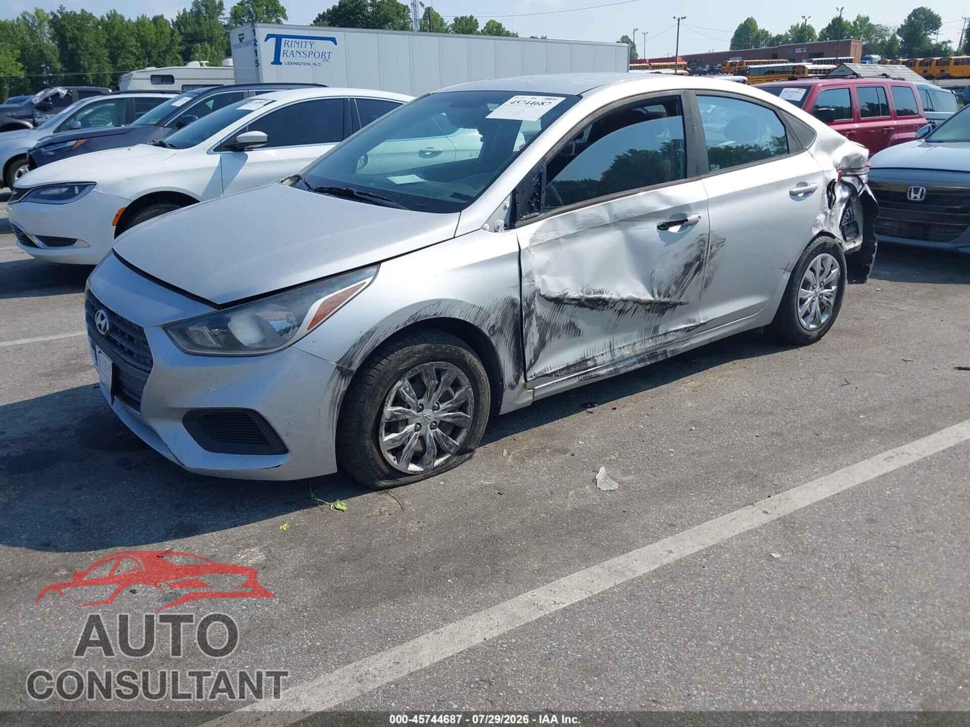 HYUNDAI ACCENT 2018 - 3KPC24A32JE015373