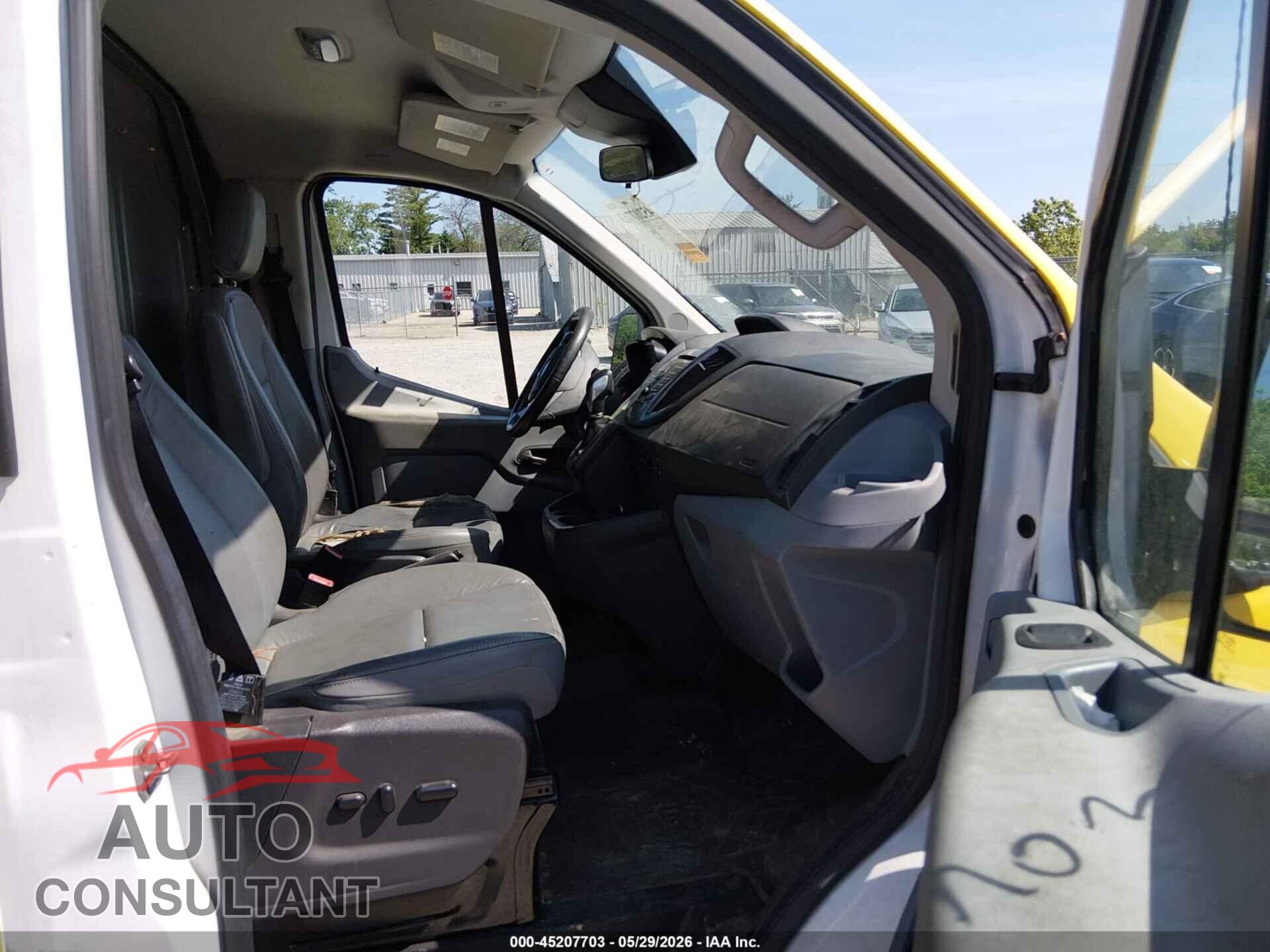FORD TRANSIT-150 2015 - 1FTYE1YM9FKA27129