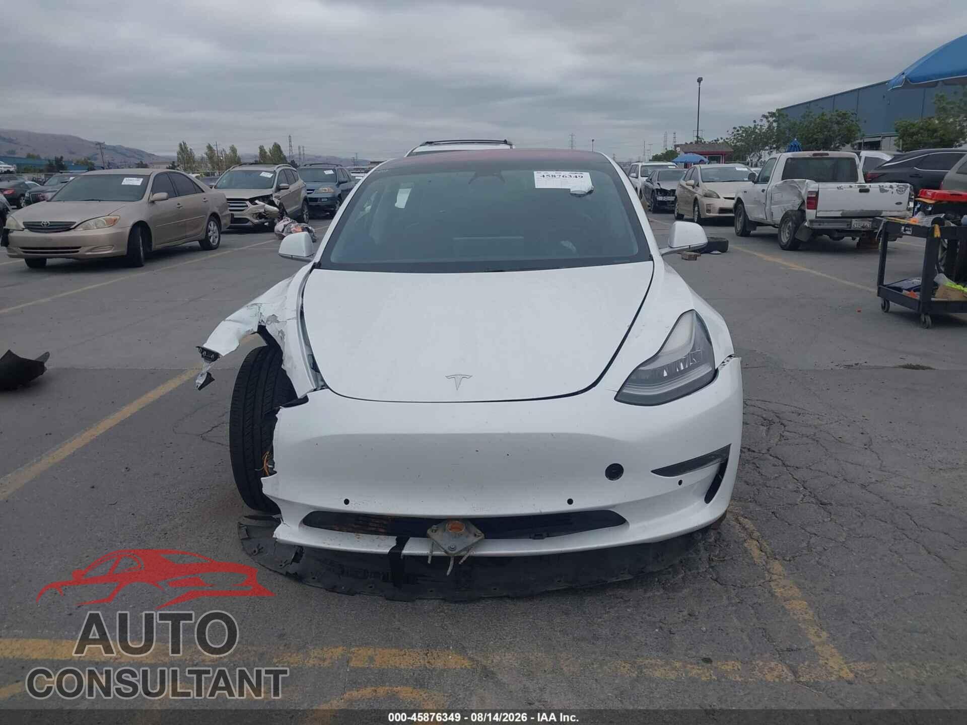 TESLA MODEL 3 2018 - 5YJ3E1EA7JF008332