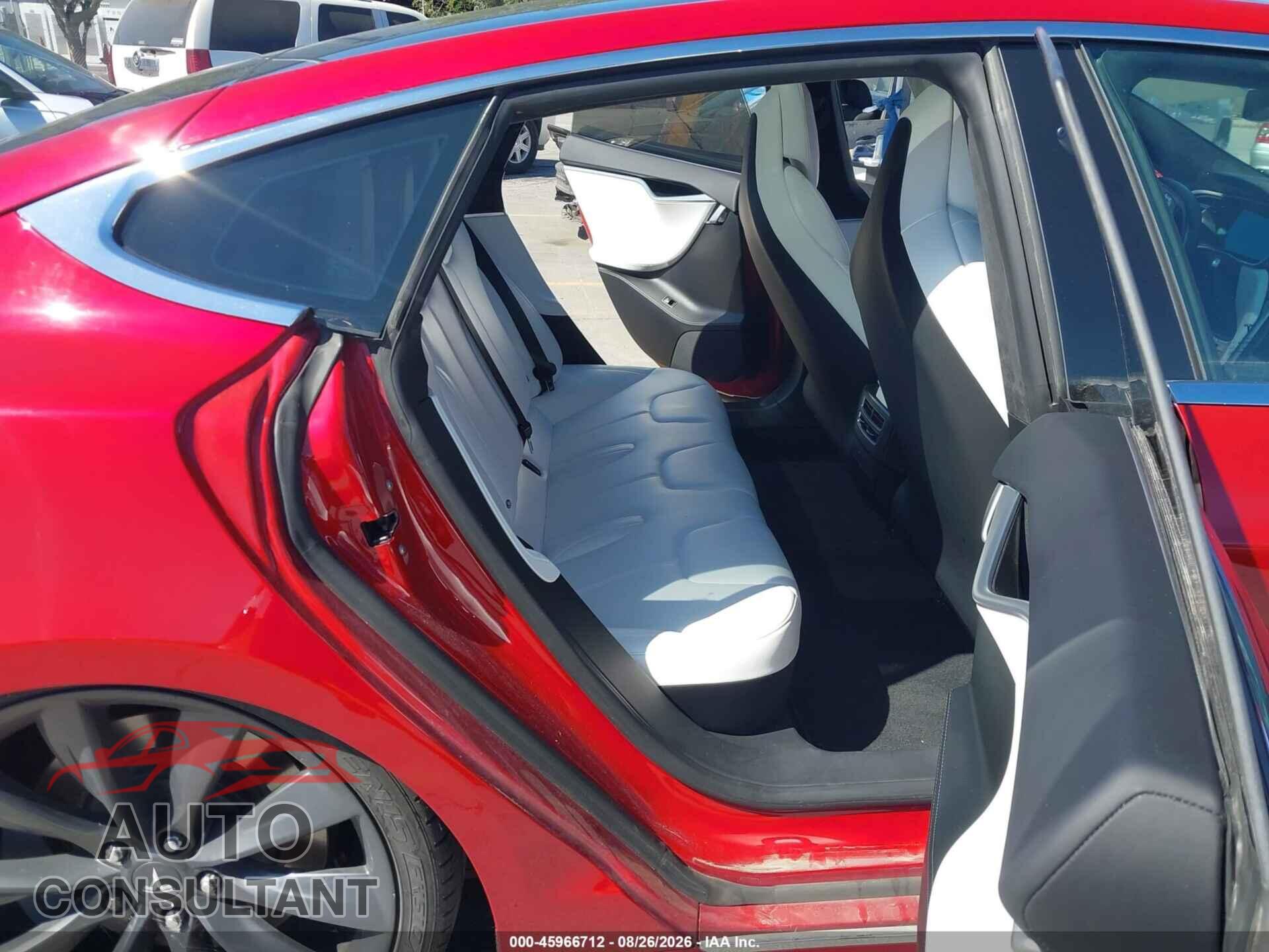 TESLA MODEL S 2017 - 5YJSA1E2XHF199173