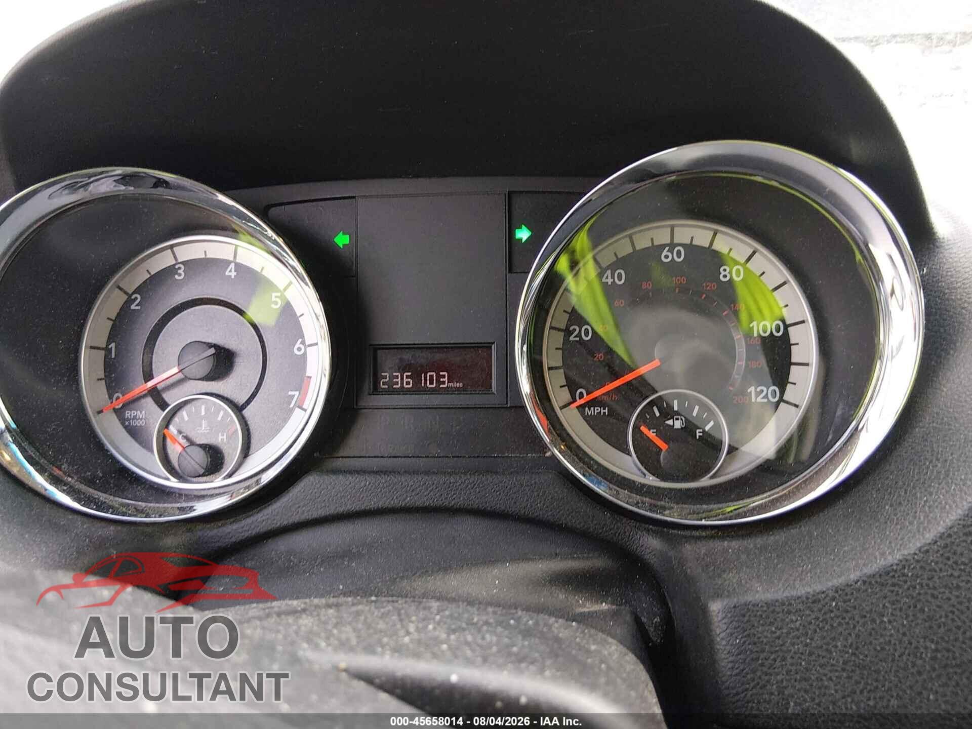 DODGE GRAND CARAVAN 2011 - 2D4RN3DG8BR755930