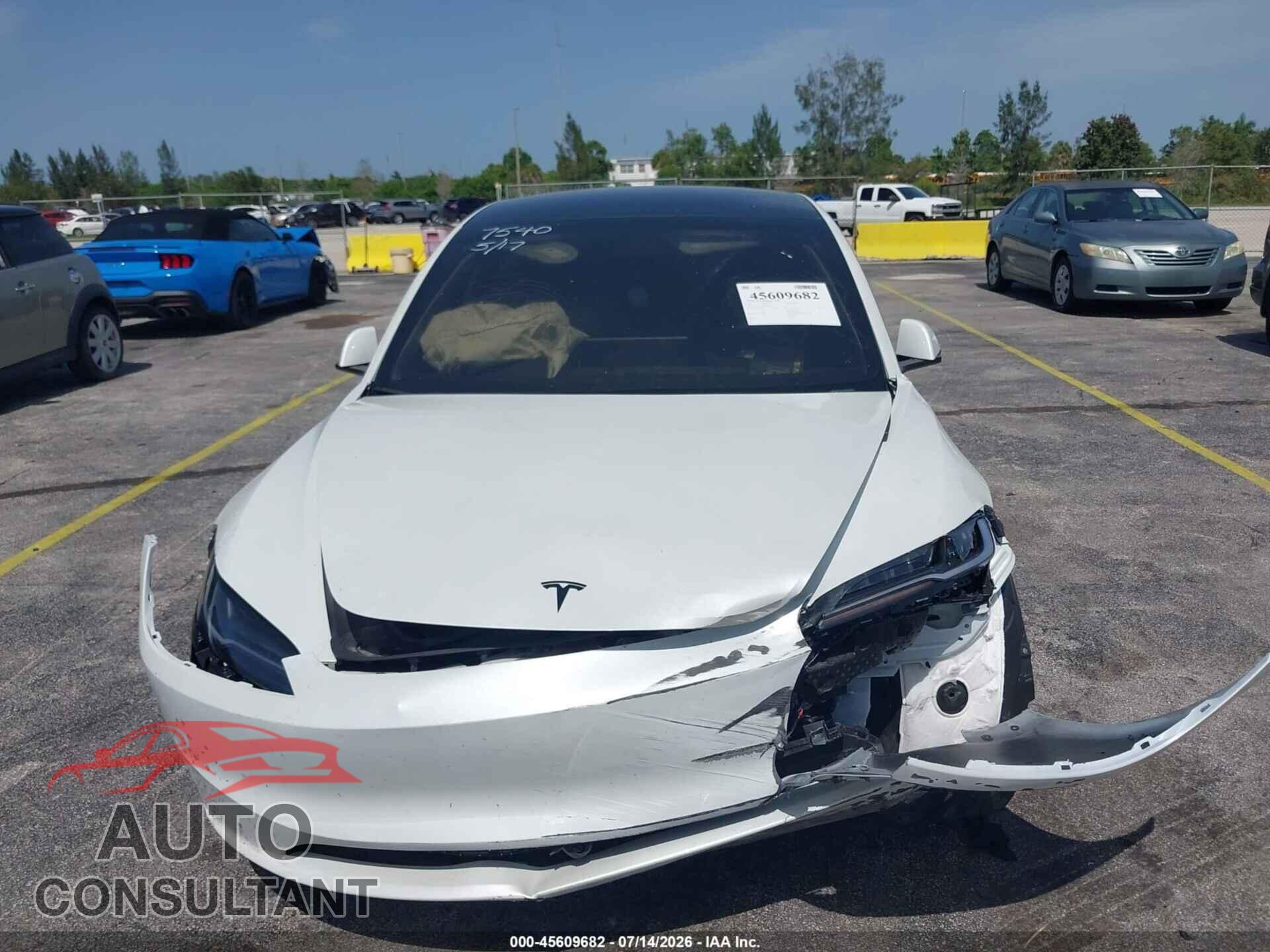 TESLA MODEL 3 2026 - 5YJ3E1EA3TF147540
