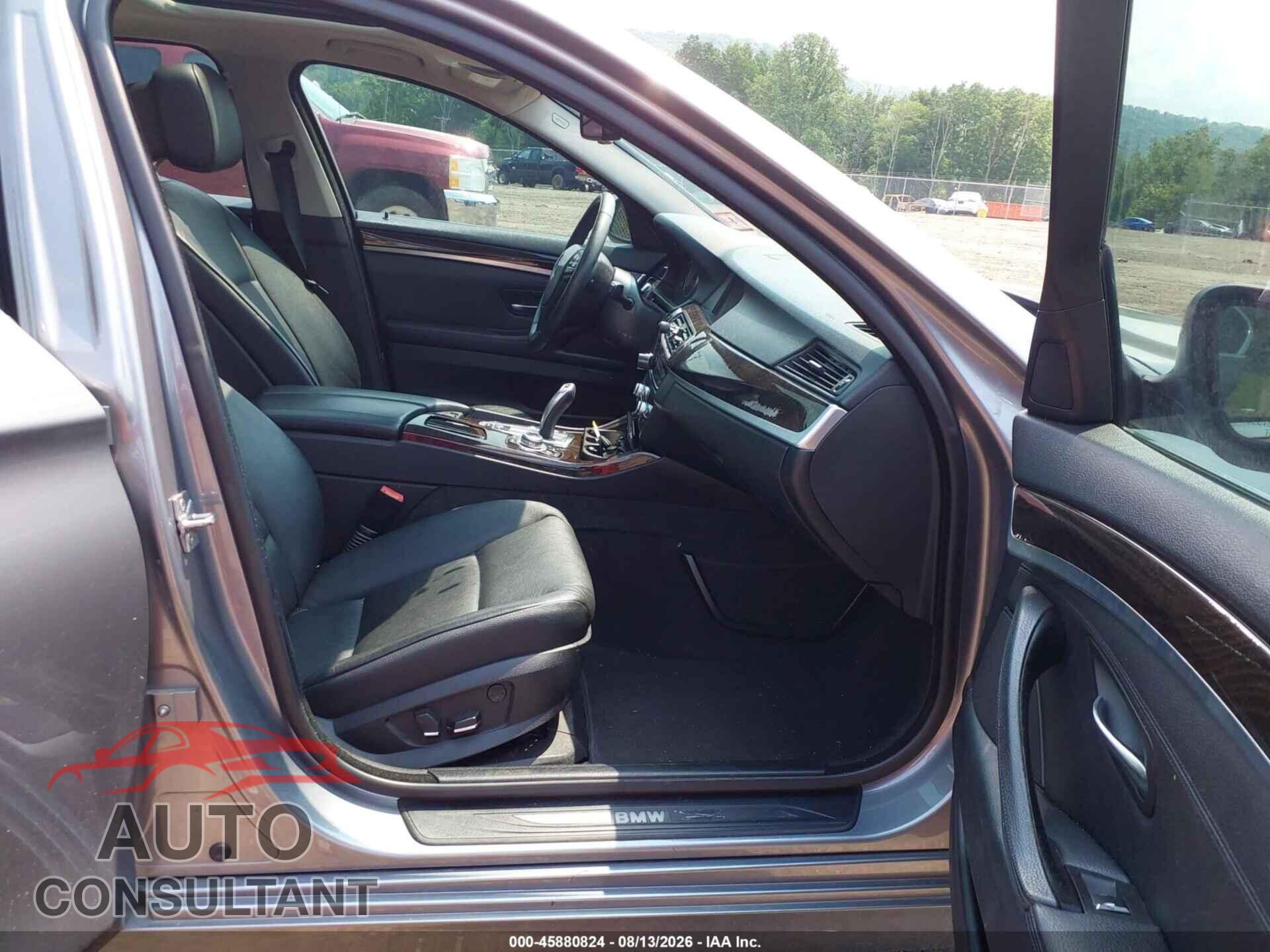 BMW 528I 2012 - WBAXG5C58CDX04584