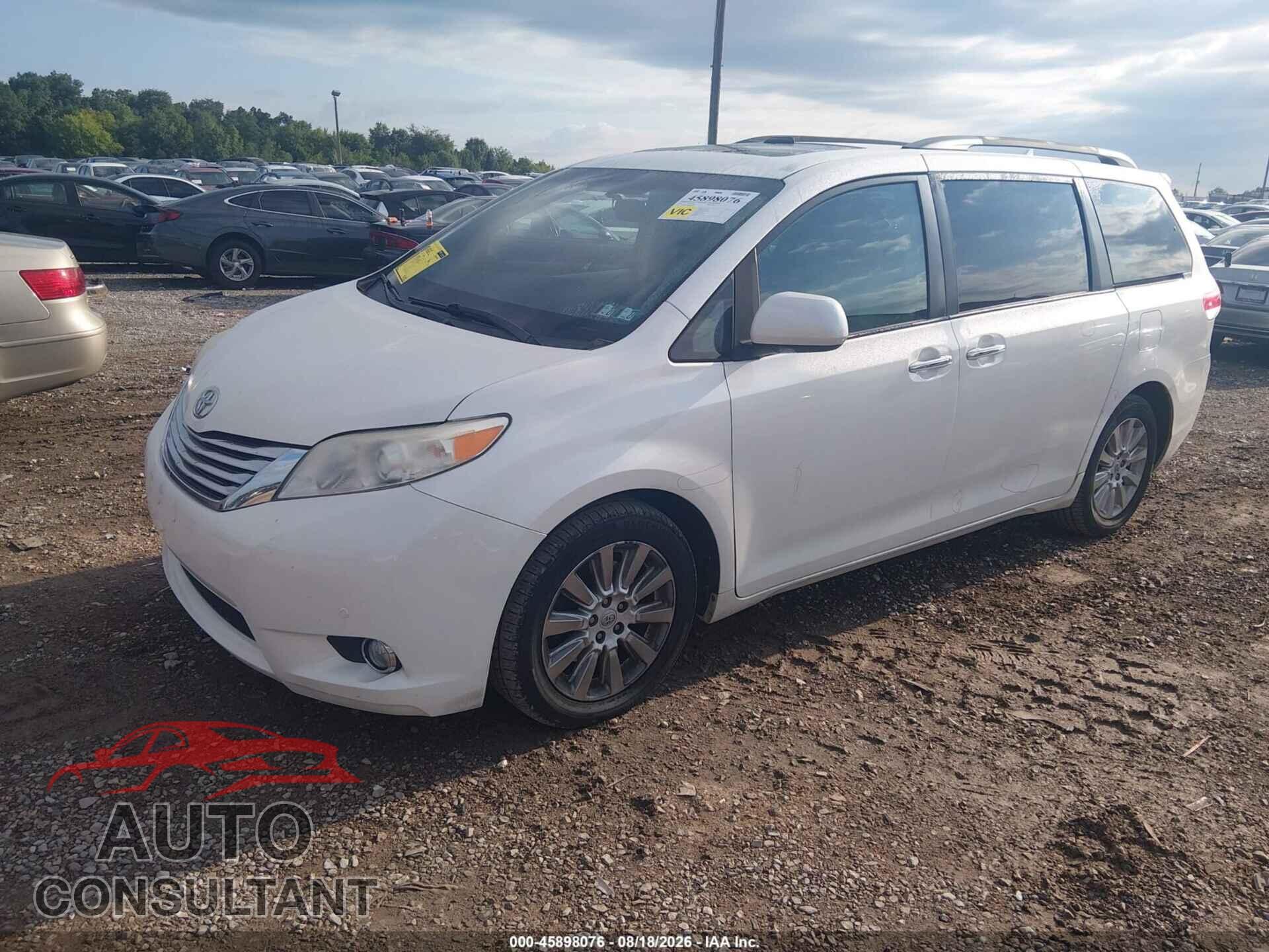 TOYOTA SIENNA 2011 - 5TDDK3DC8BS023947