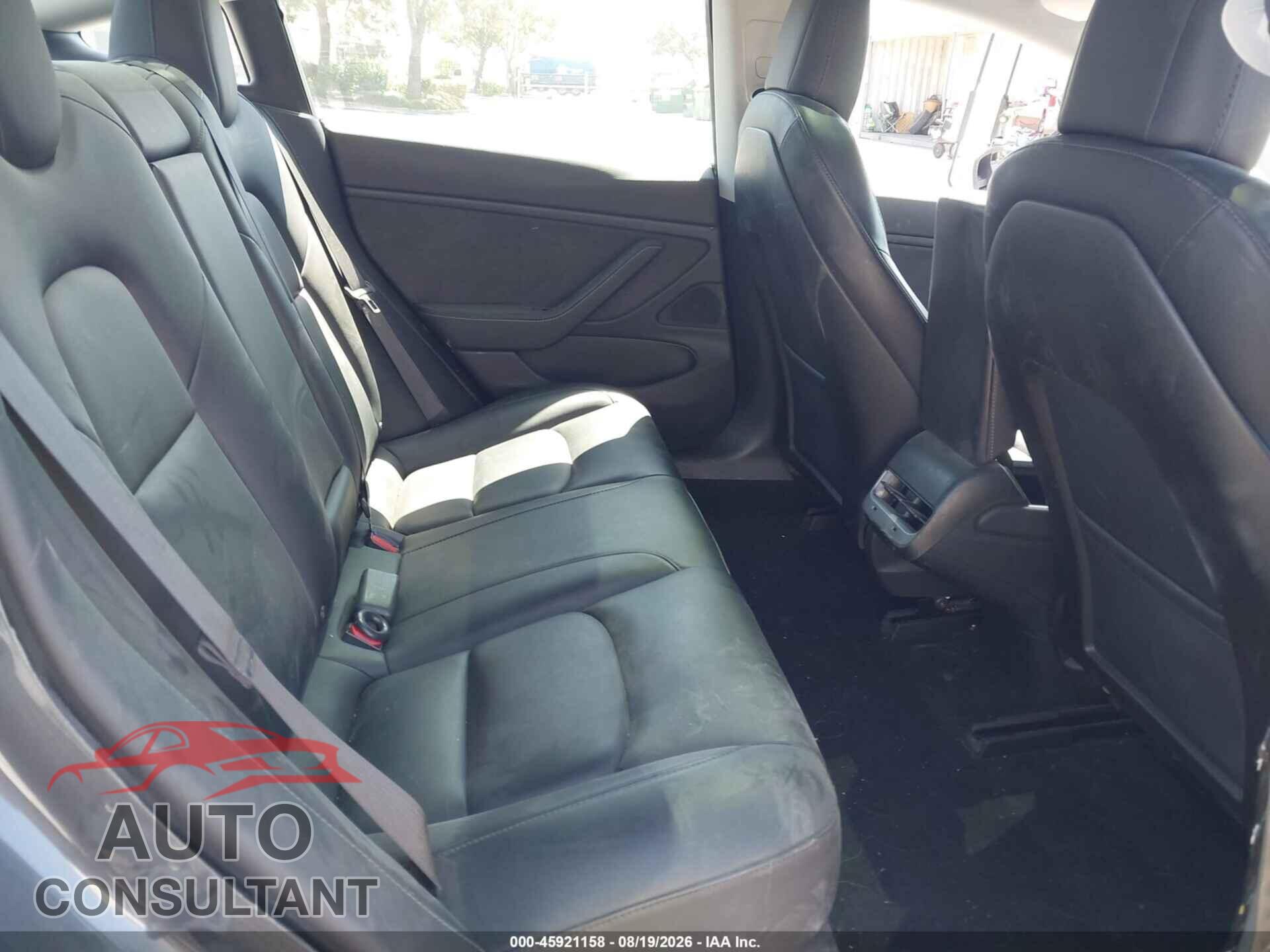 TESLA MODEL 3 2019 - 5YJ3E1EA7KF447435