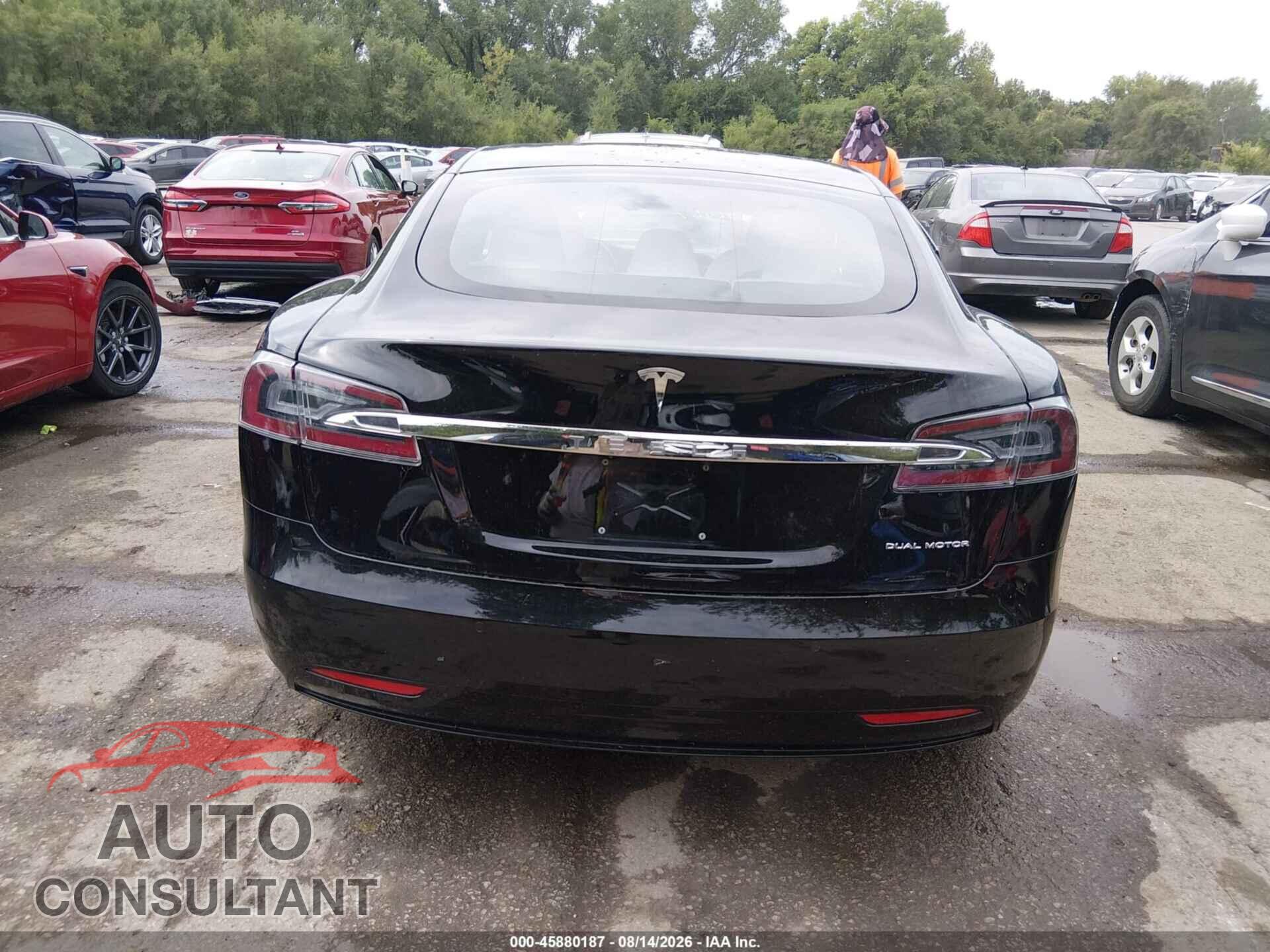 TESLA MODEL S 2020 - 5YJSA1E25LF403113