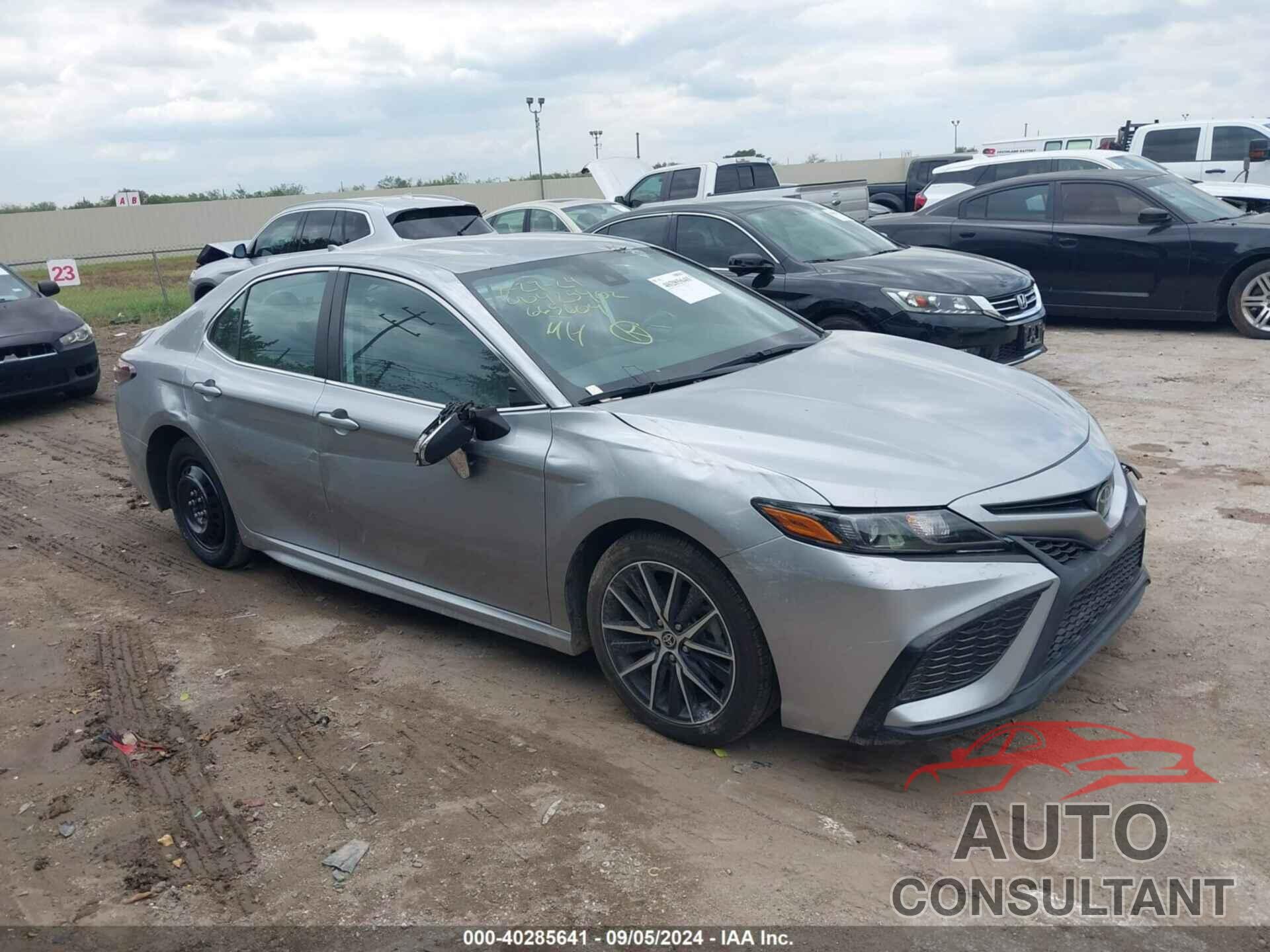 TOYOTA CAMRY 2022 - 4T1G11AK5NU665604