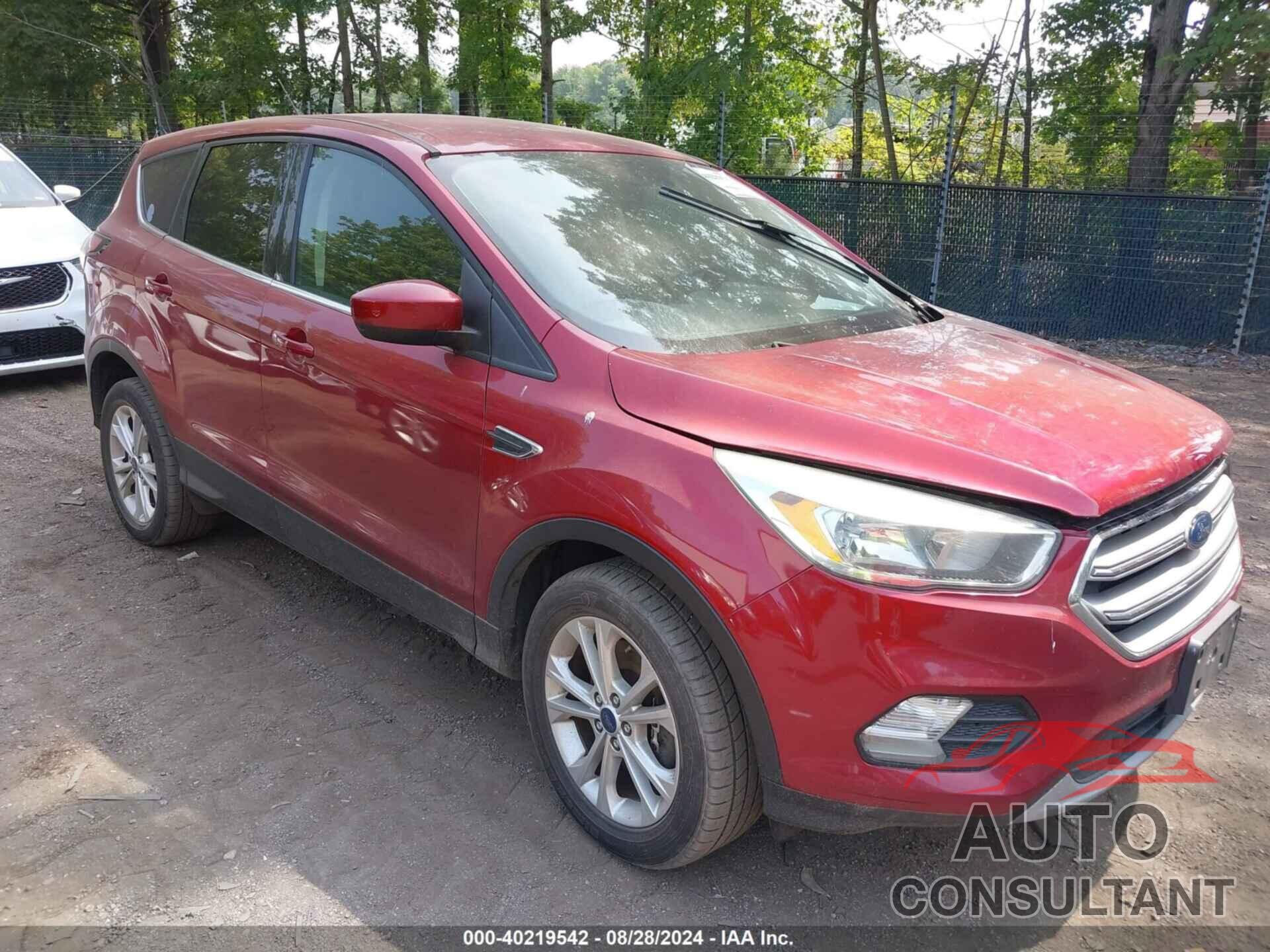 FORD ESCAPE 2017 - 1FMCU9GD1HUC83667