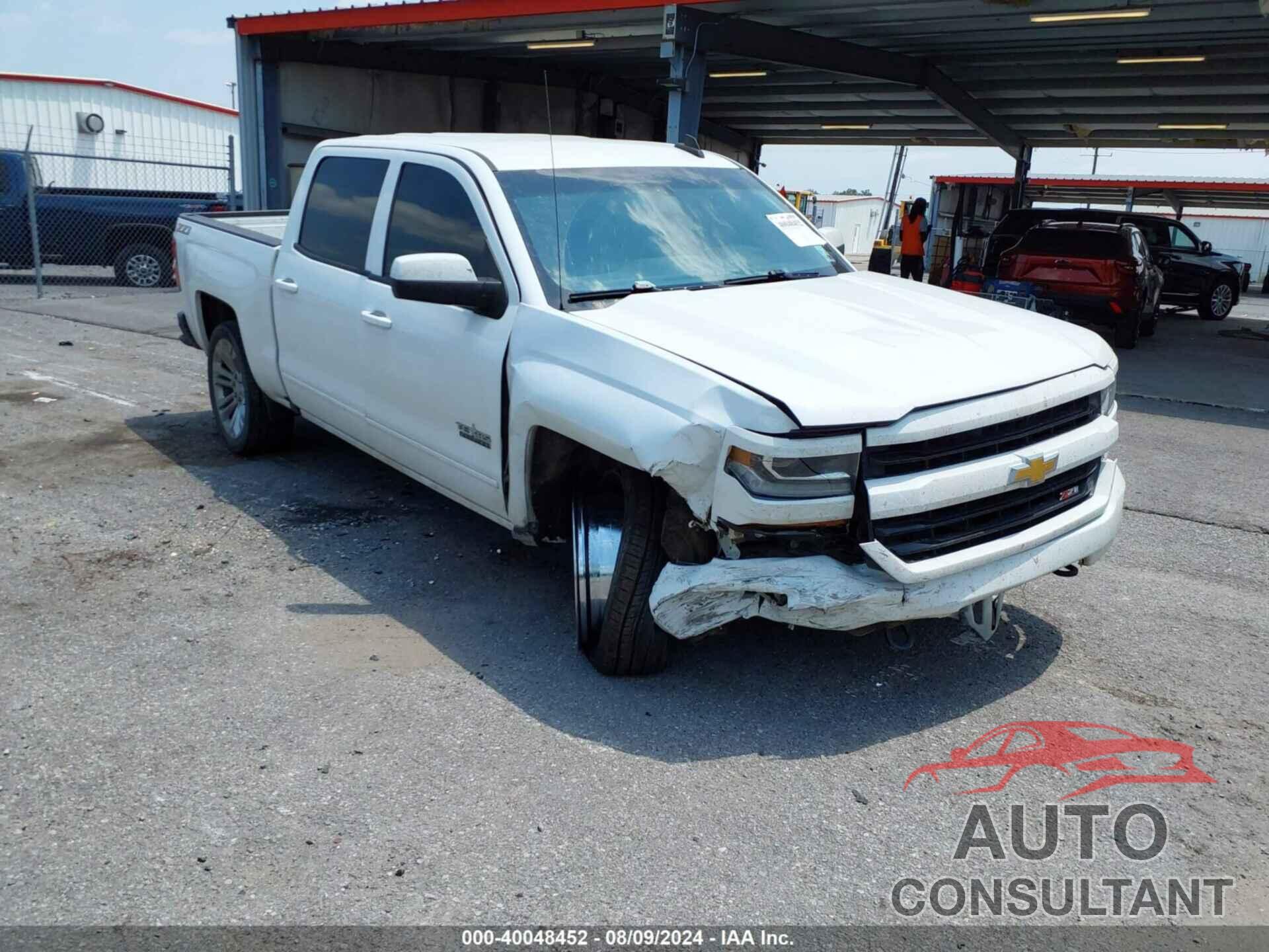 CHEVROLET SILVERADO 1500 2018 - 3GCUKREC8JG388076