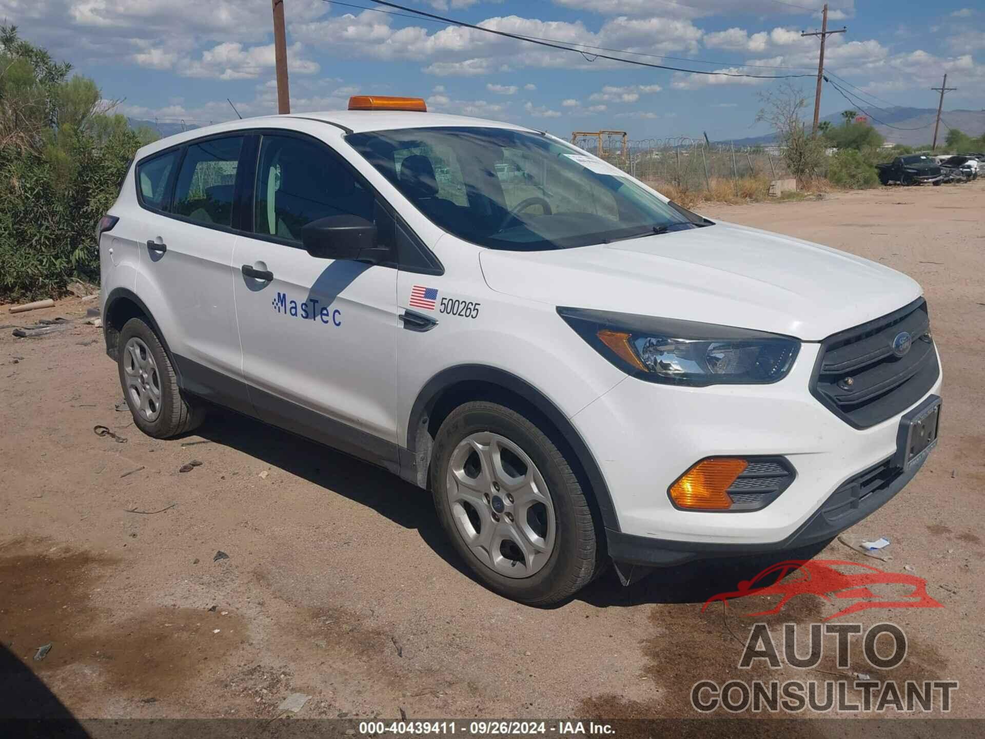 FORD ESCAPE 2018 - 1FMCU0F76JUC49804