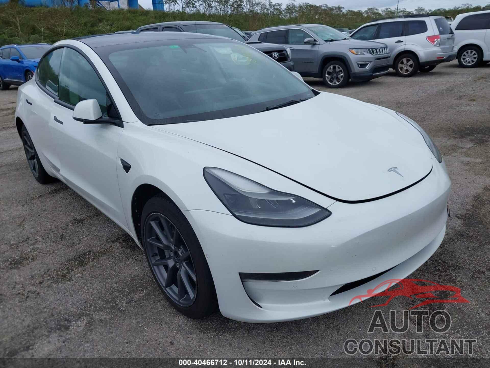 TESLA MODEL 3 2022 - 5YJ3E1EA6NF102885