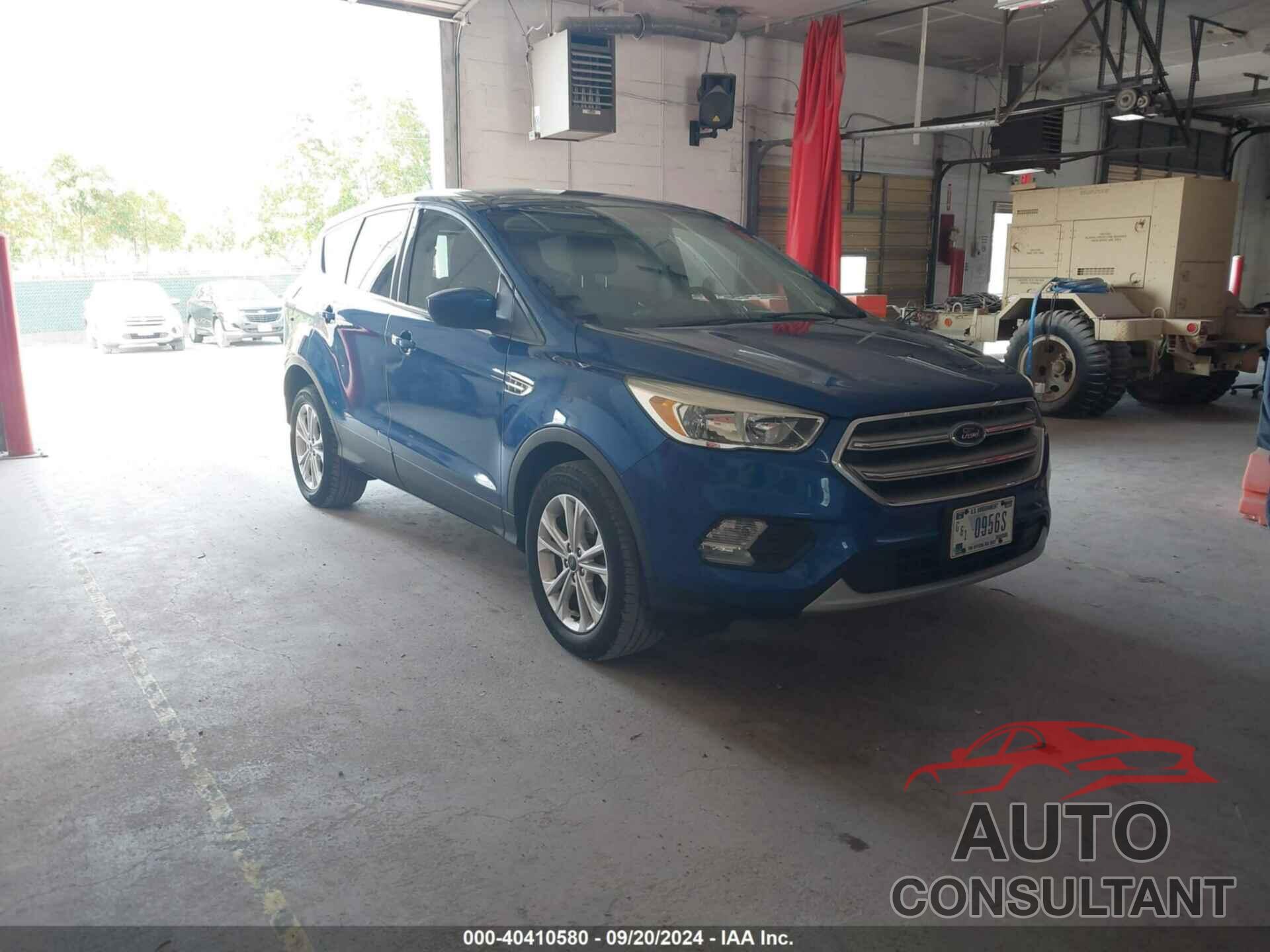 FORD ESCAPE 2017 - 1FMCU9GD3HUA26400