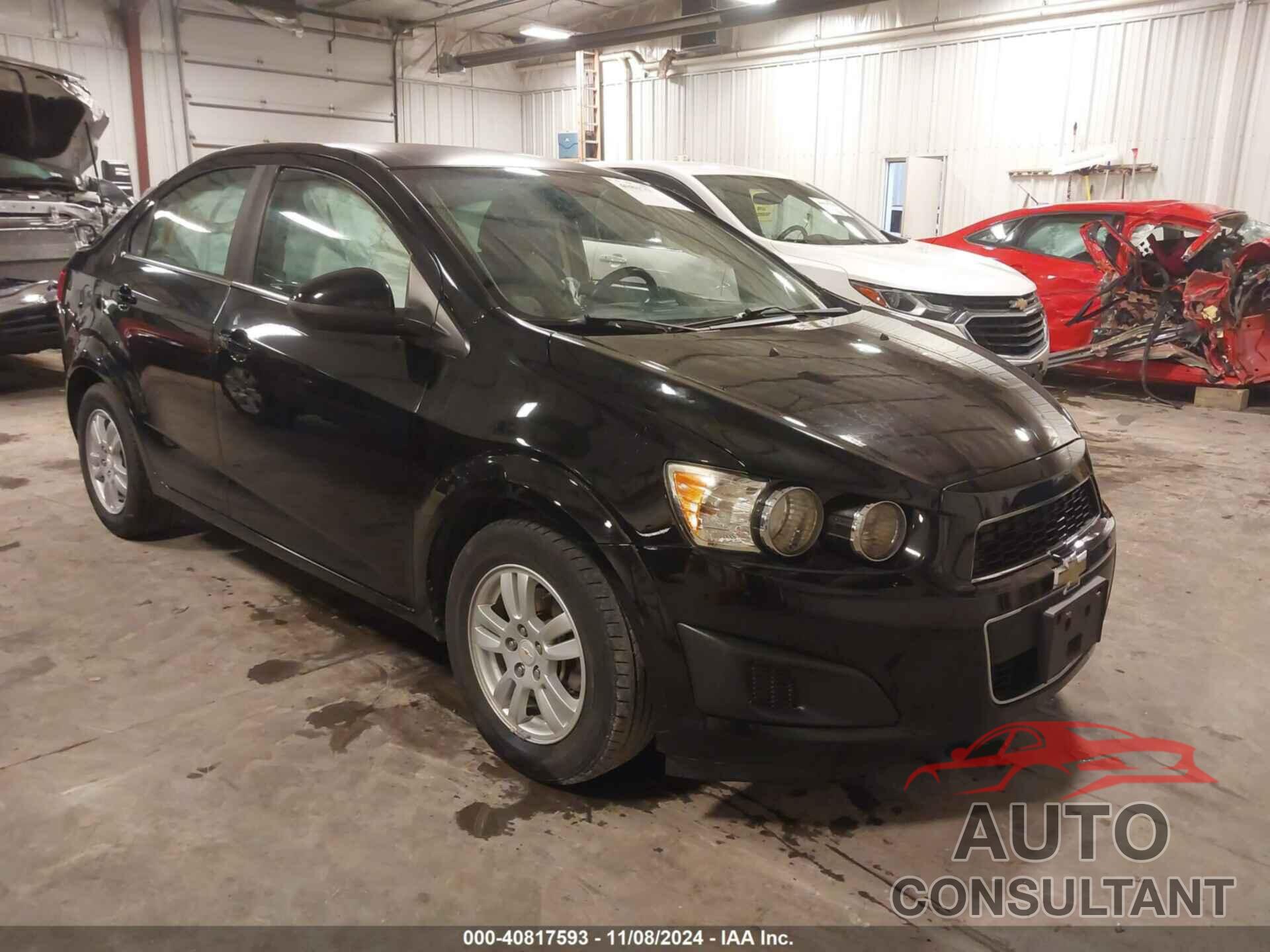 CHEVROLET SONIC 2012 - 1G1JC5SH8C4105497