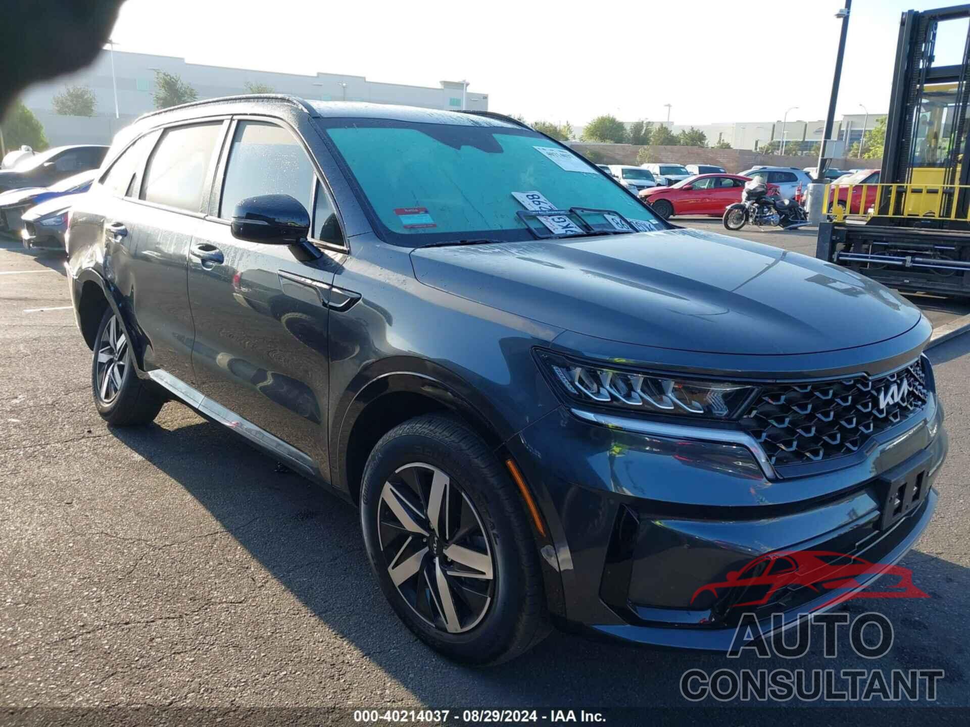 KIA SORENTO 2023 - 5XYRL4LC4PG238157