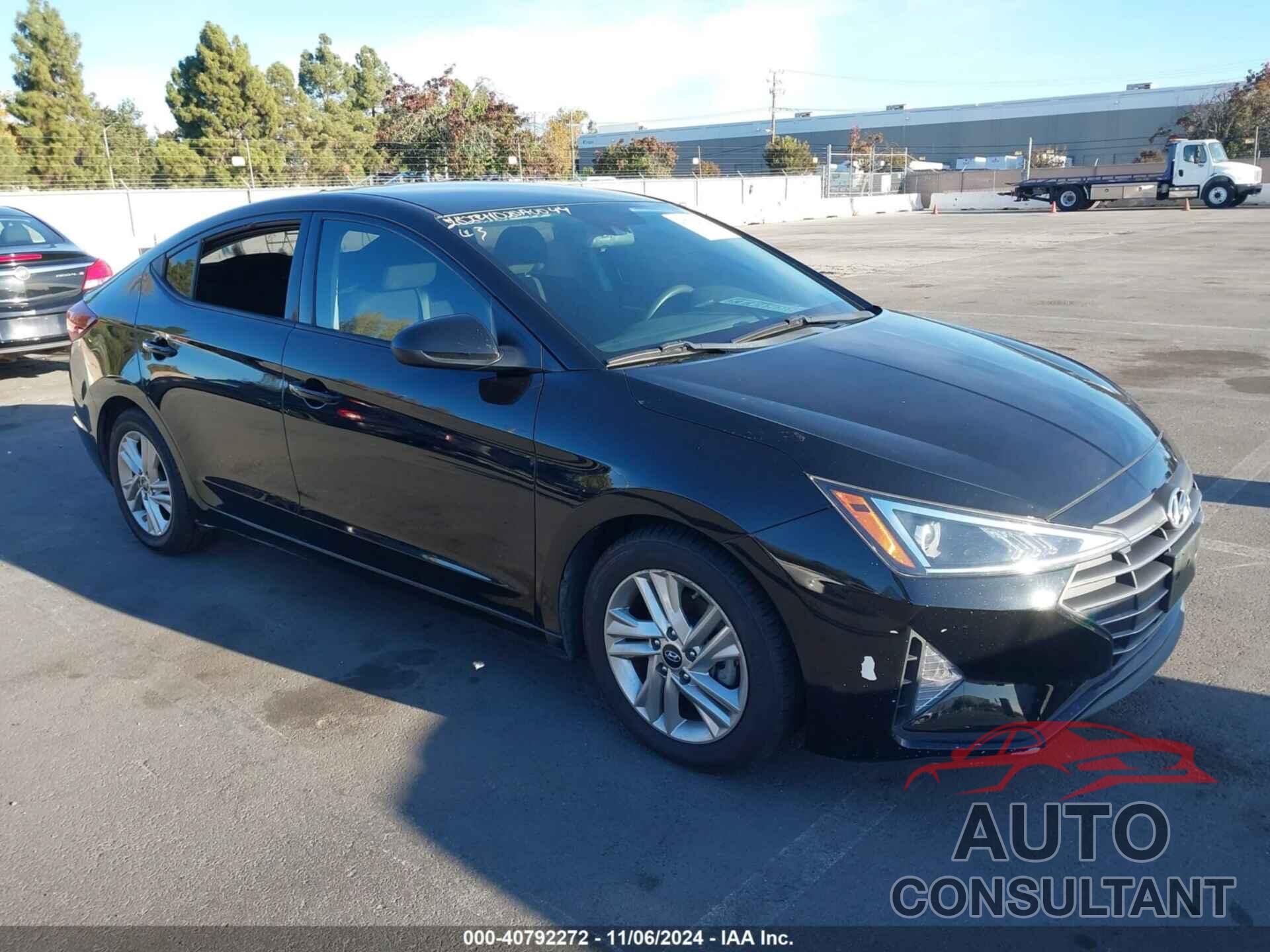 HYUNDAI ELANTRA 2020 - 5NPD84LF7LH508703