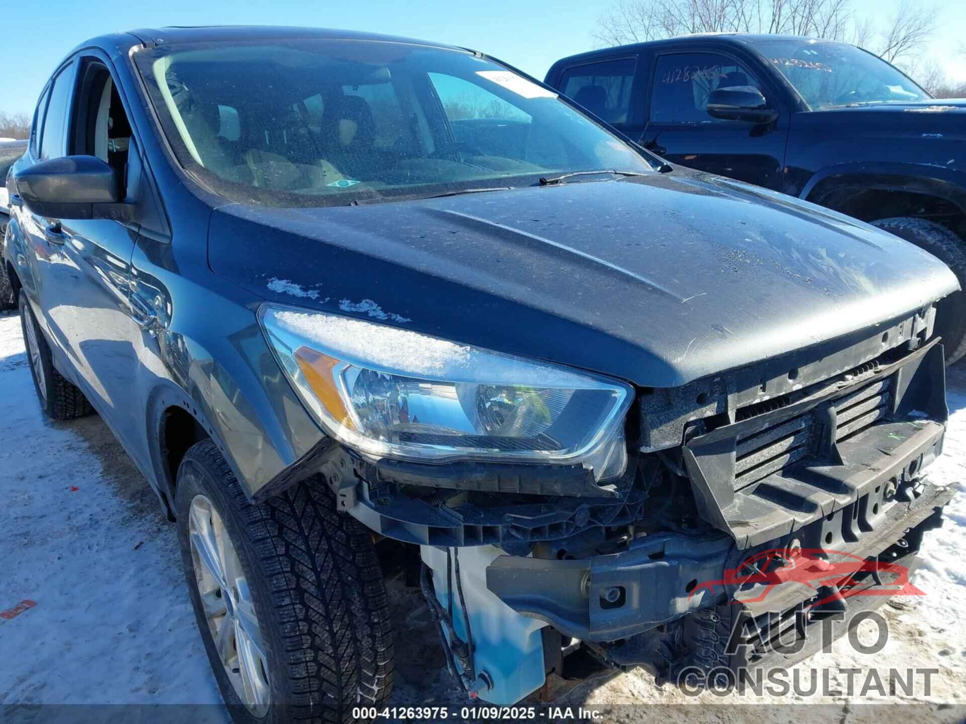 FORD ESCAPE 2017 - 1FMCU9GD8HUE88564