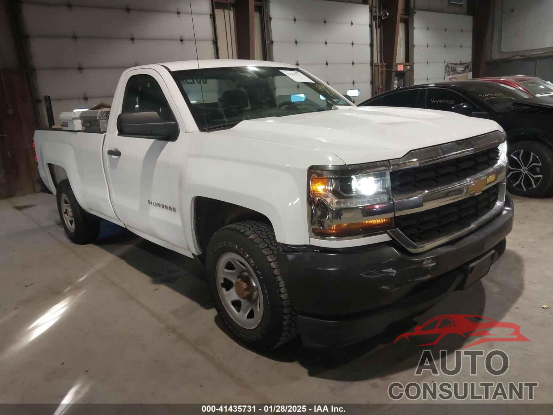 CHEVROLET SILVERADO 1500 2018 - 1GCNCNEC0JZ125137