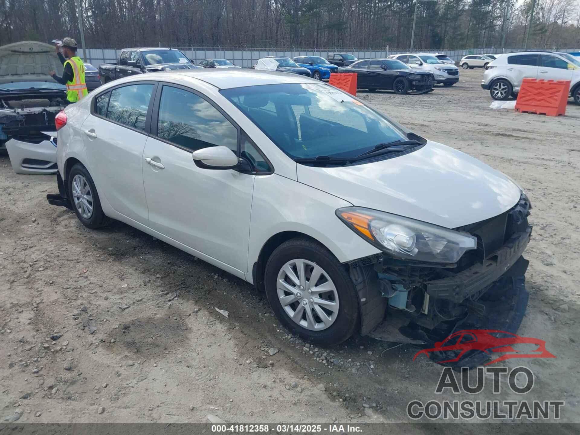 KIA FORTE 2015 - KNAFK4A68F5364092