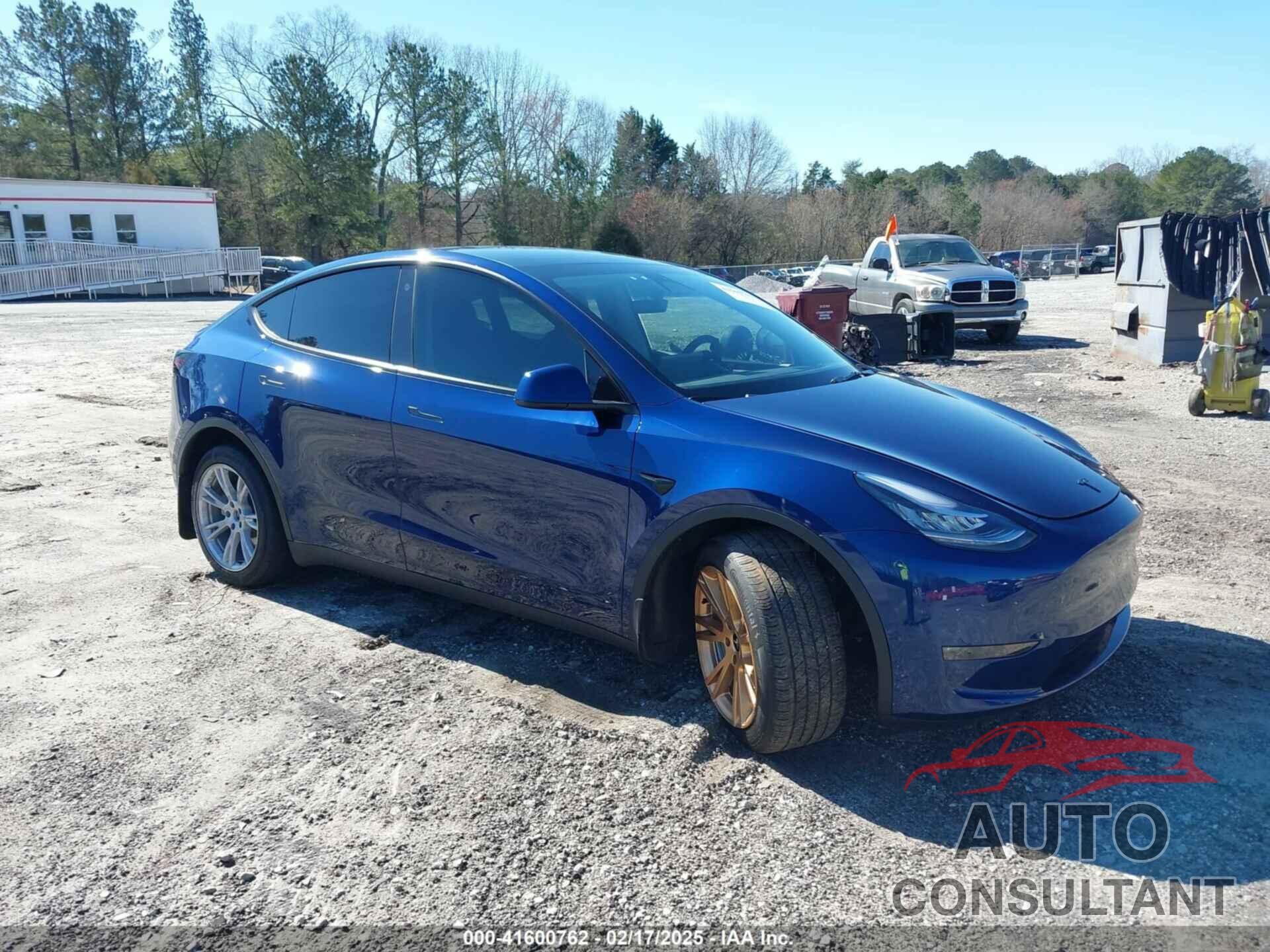 TESLA MODEL Y 2023 - 7SAYGDEE0PA114568