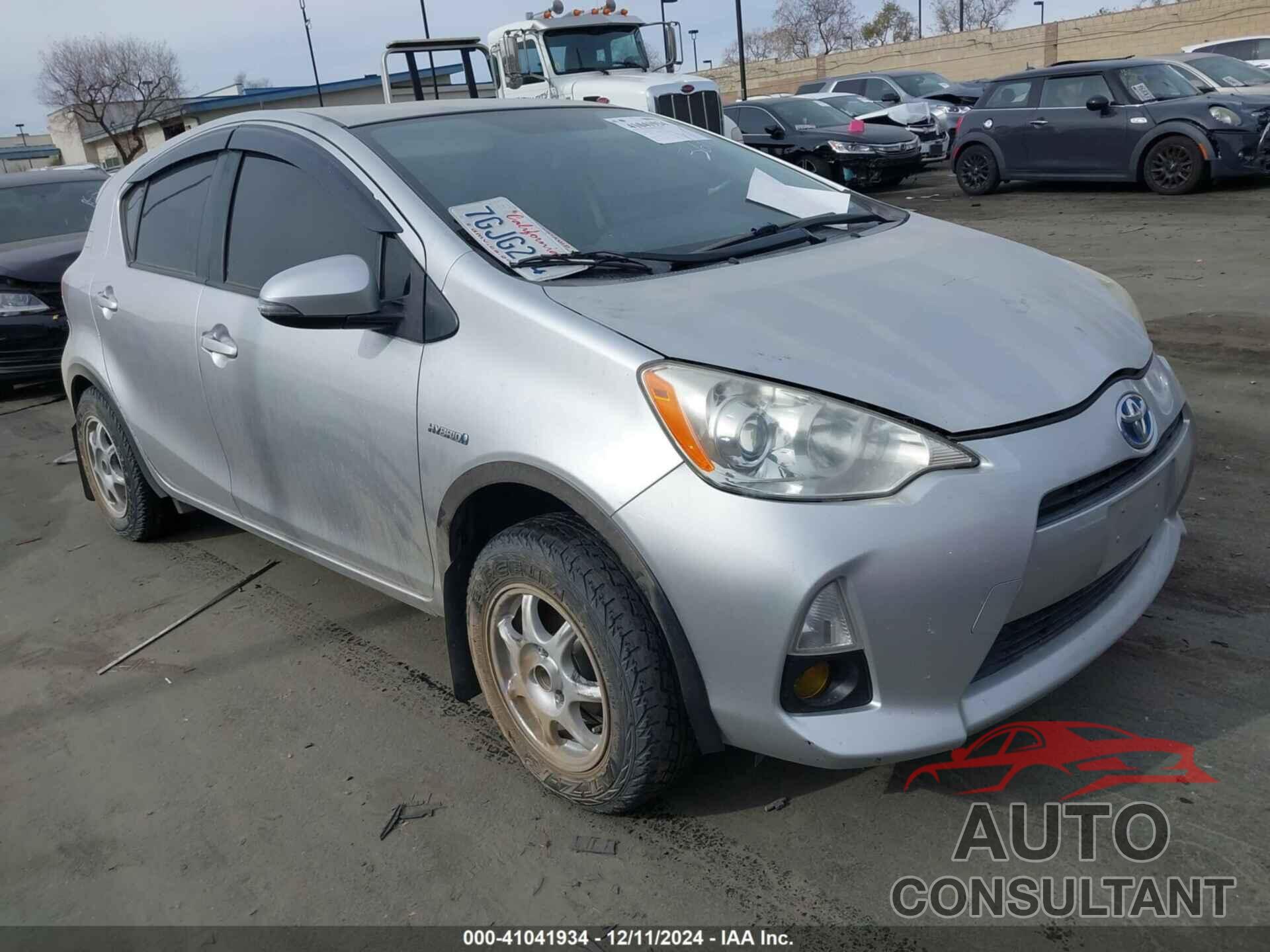 TOYOTA PRIUS C 2014 - JTDKDTB38E1569377
