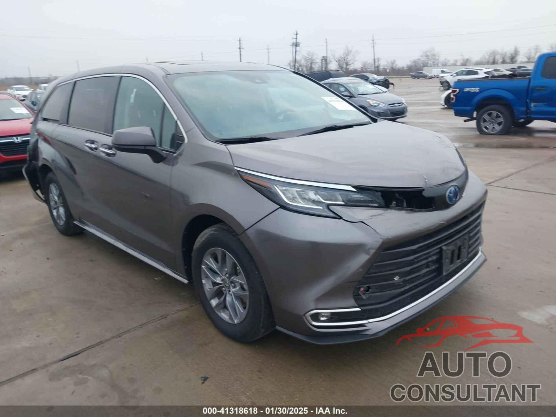 TOYOTA SIENNA 2022 - 5TDYRKEC5NS109260
