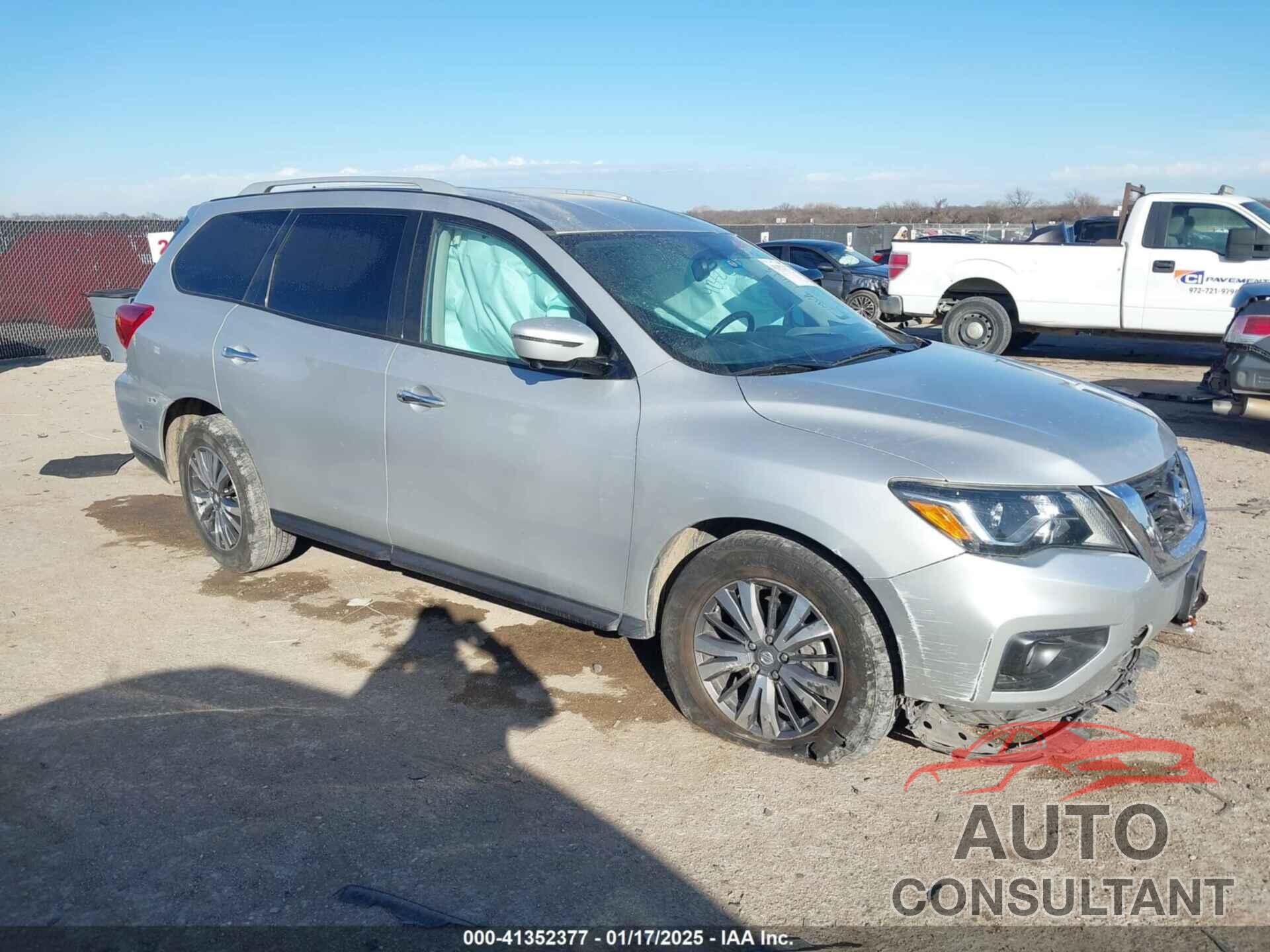 NISSAN PATHFINDER 2017 - 5N1DR2MM8HC688464