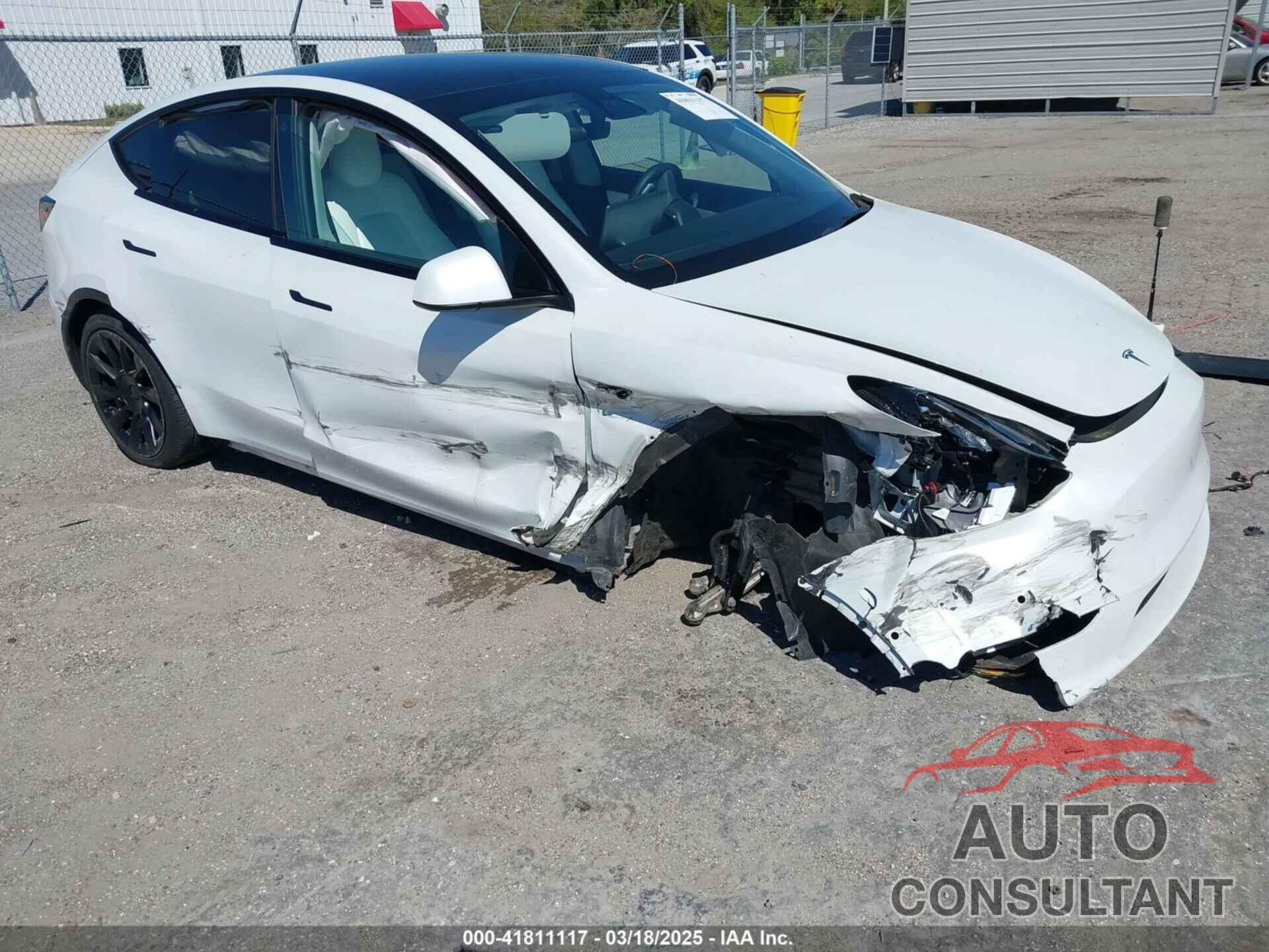 TESLA MODEL Y 2021 - 5YJYGDEE2MF120772