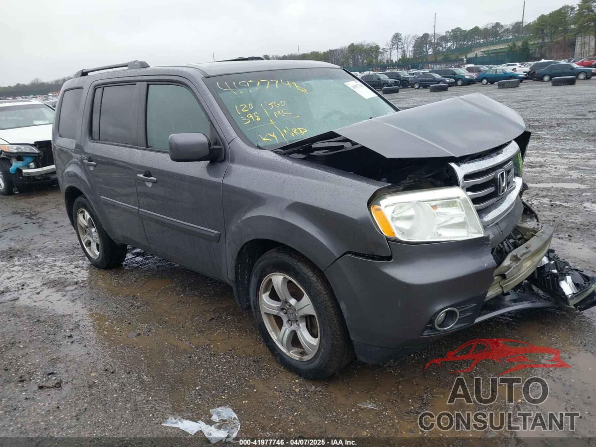 HONDA PILOT 2015 - 5FNYF4H51FB064583