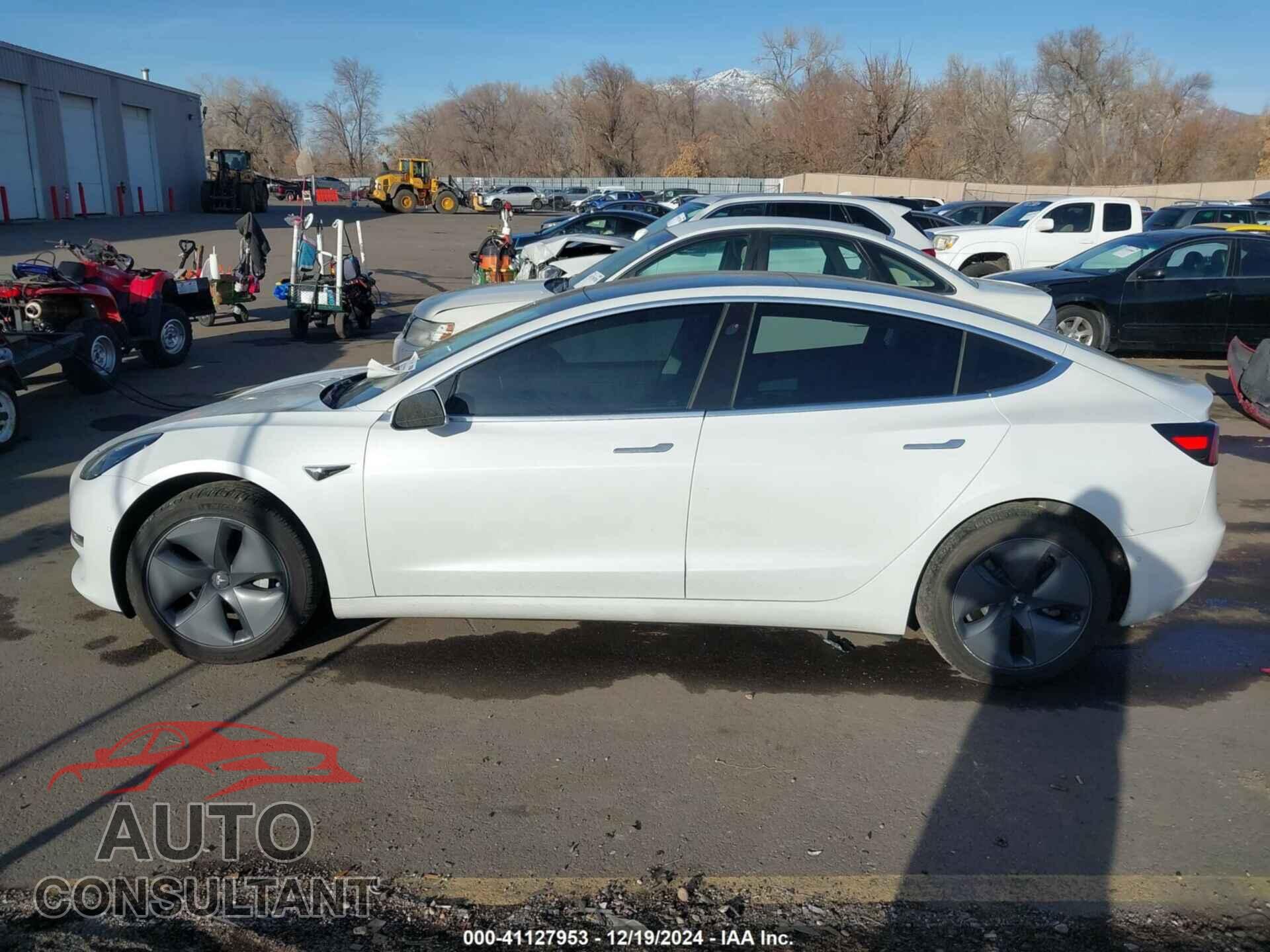 TESLA MODEL 3 2019 - 5YJ3E1EA9KF483711