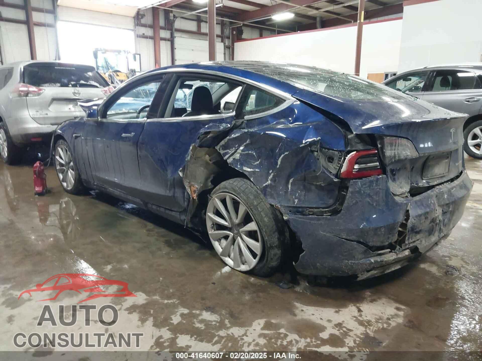 TESLA MODEL 3 2019 - 5YJ3E1EB2KF453877