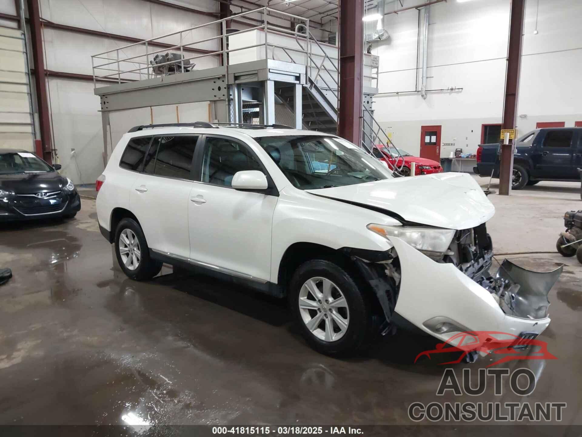 TOYOTA HIGHLANDER 2012 - 5TDBK3EH8CS151172