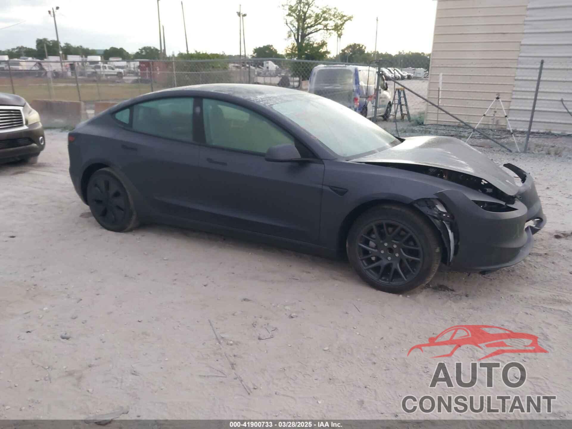 TESLA MODEL 3 2024 - 5YJ3E1EA0RF748588